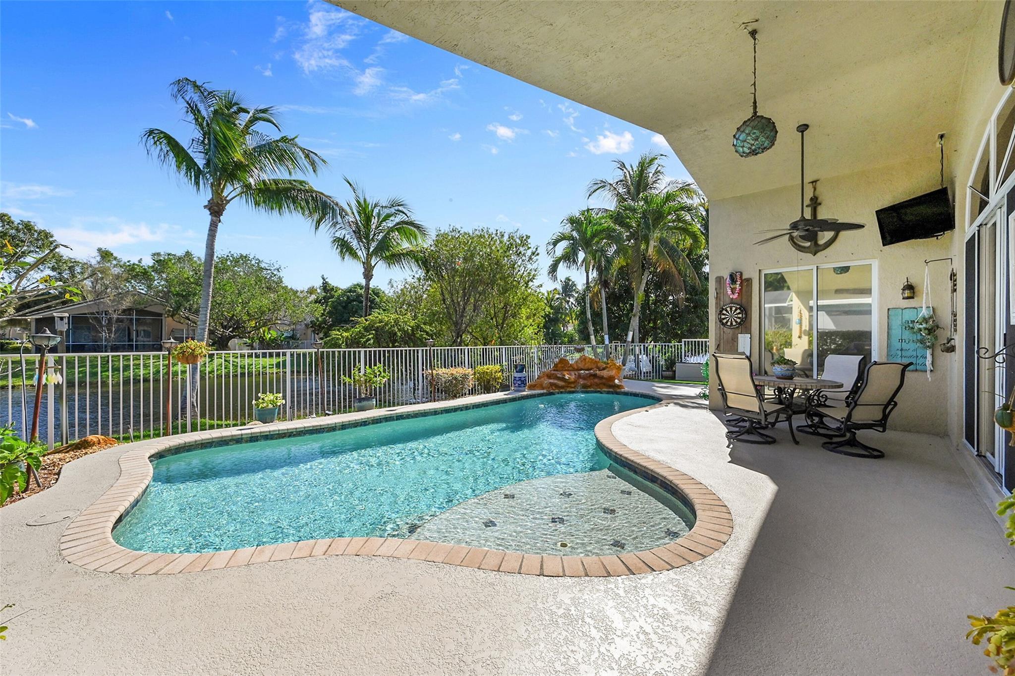 6030 Swans Way, Coconut Creek, FL 33073 - Photo 2
