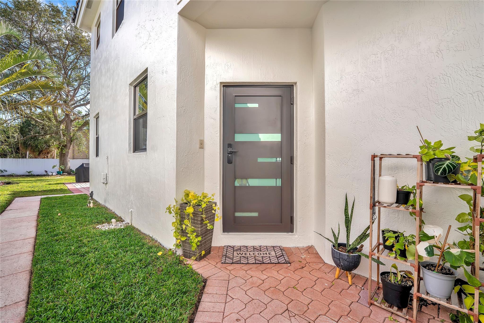 6992 SW 148th Lane, Davie, FL 33331 - Photo 2