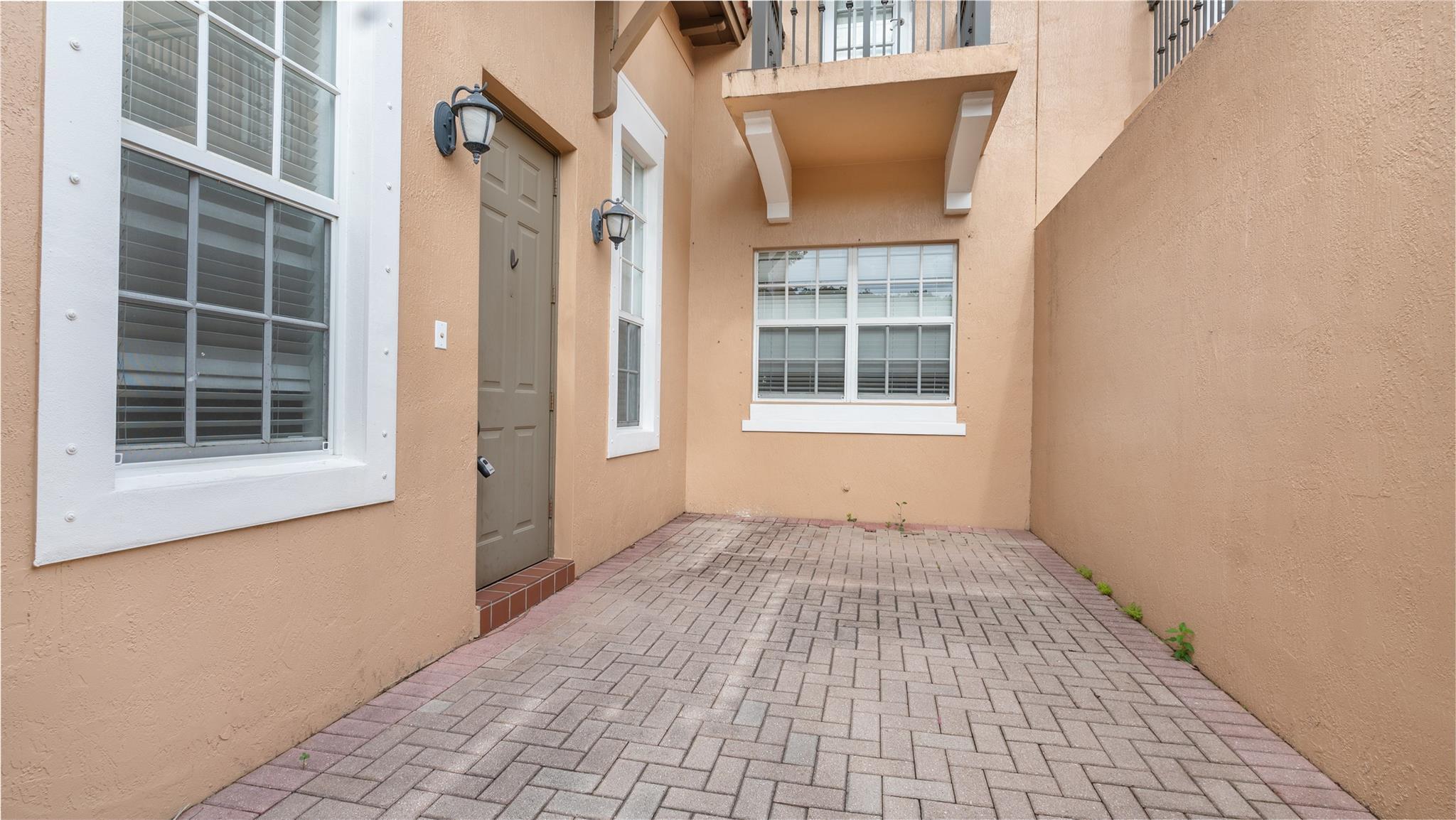 1061 SW 147th Terrace, Pembroke Pines, FL 33027 - Photo 5