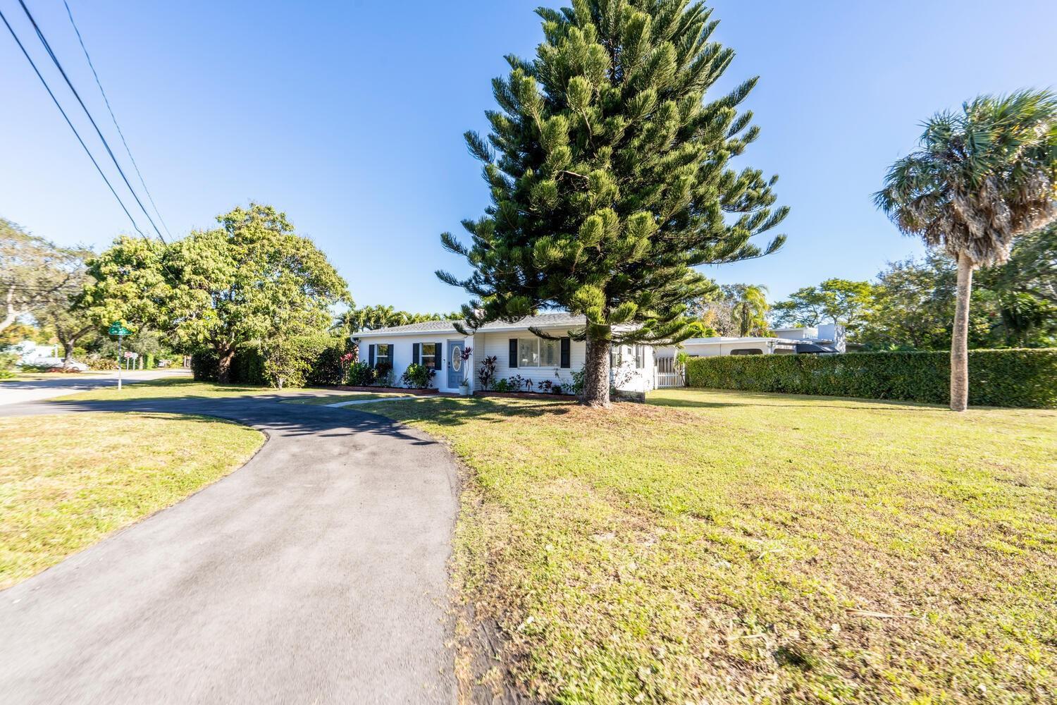 1308 SW 17th Avenue, Fort Lauderdale, FL 33312 - Photo 2