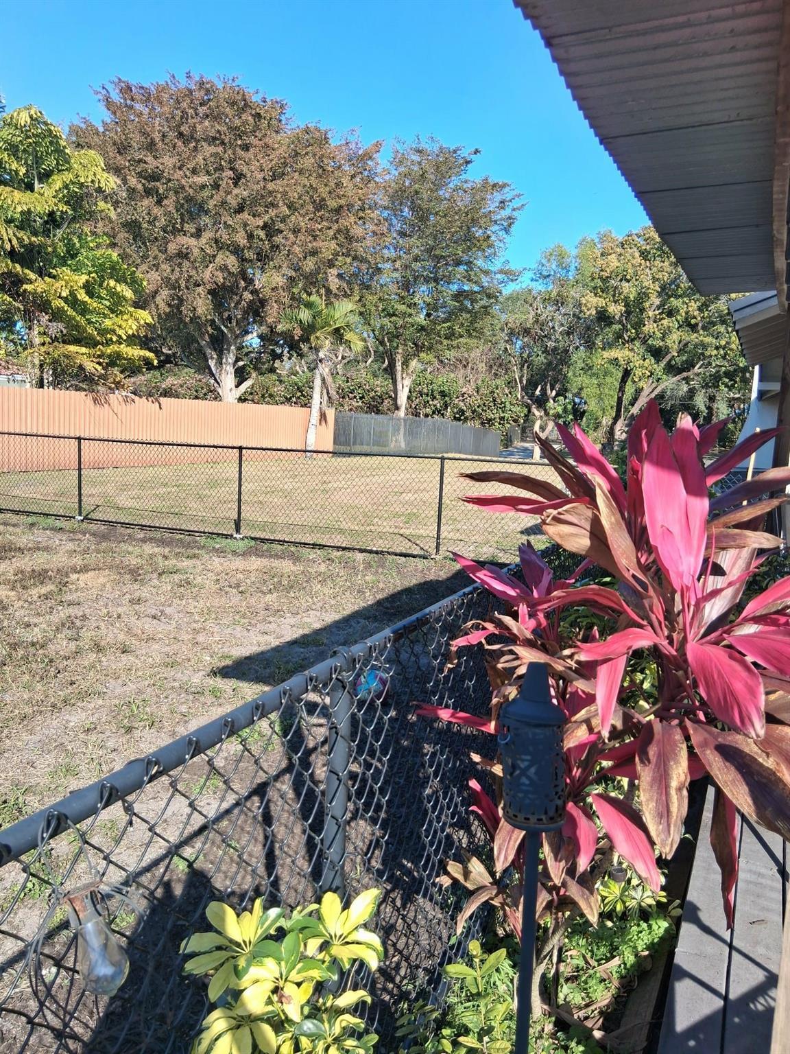 5191 SW 109th Avenue, Davie, FL 33328 - Photo 3