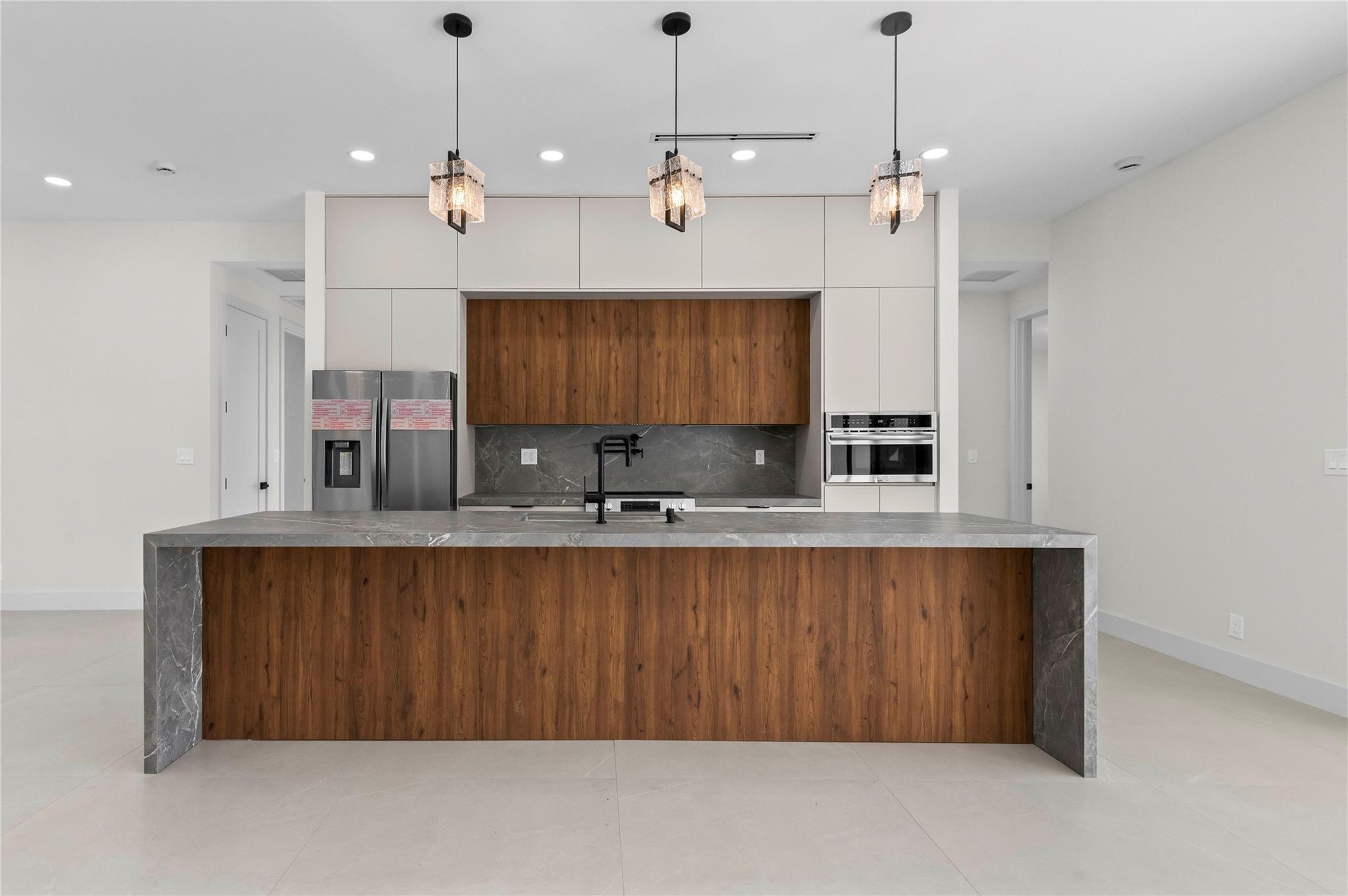 621 NW 42nd Avenue, Coconut Creek, FL 33066 - Photo 4