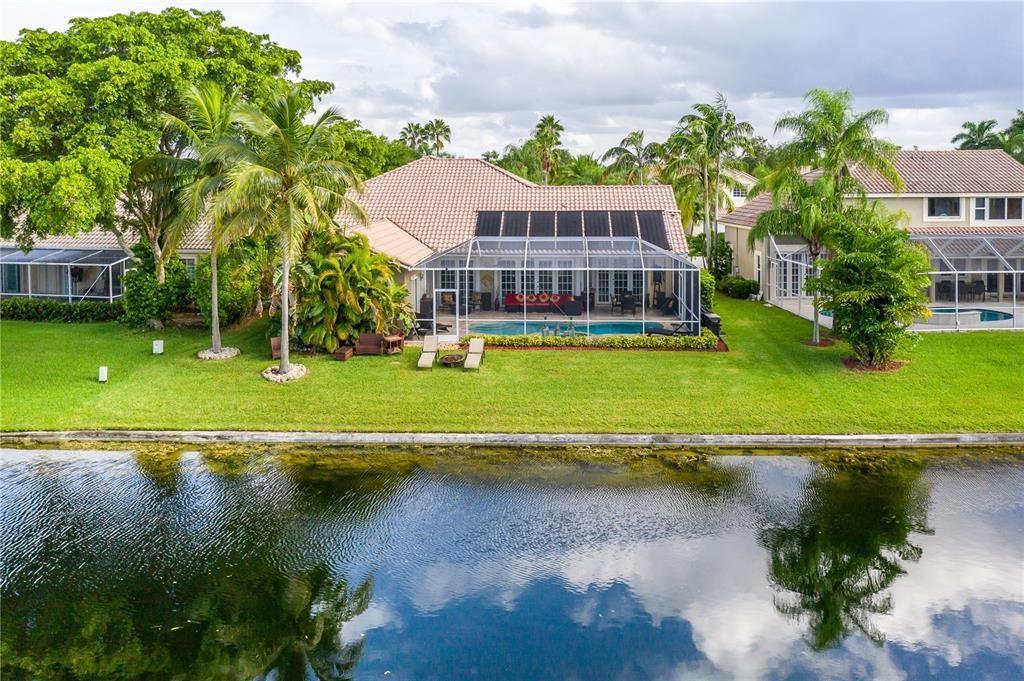 1170 Laguna Springs Drive, Weston, FL 33326 - Photo 3