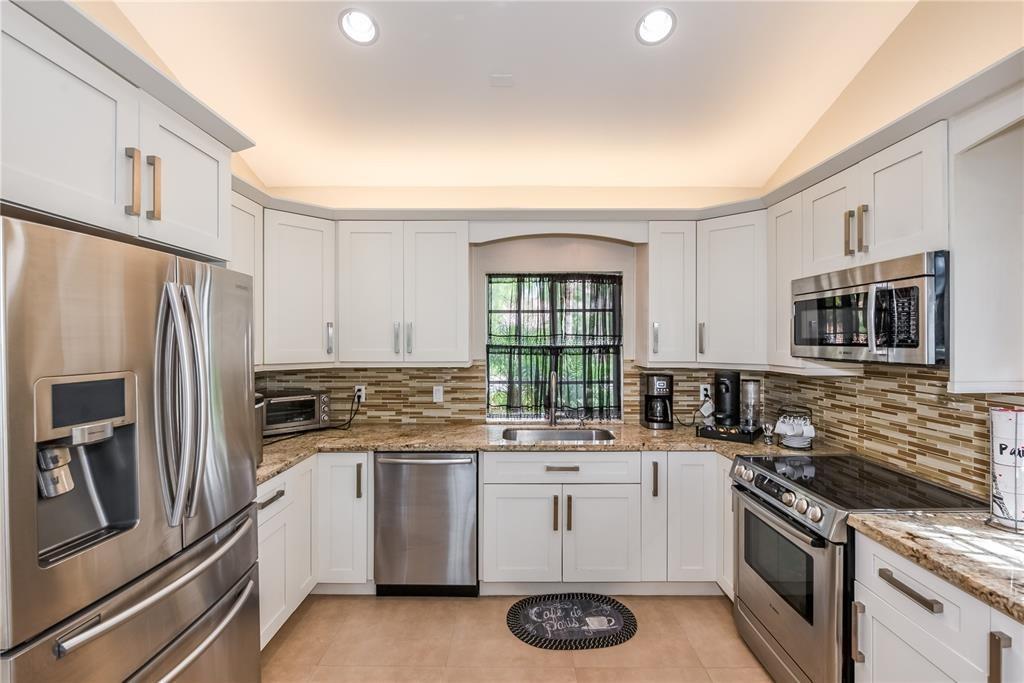 1170 Laguna Springs Drive, Weston, FL 33326 - Photo 5