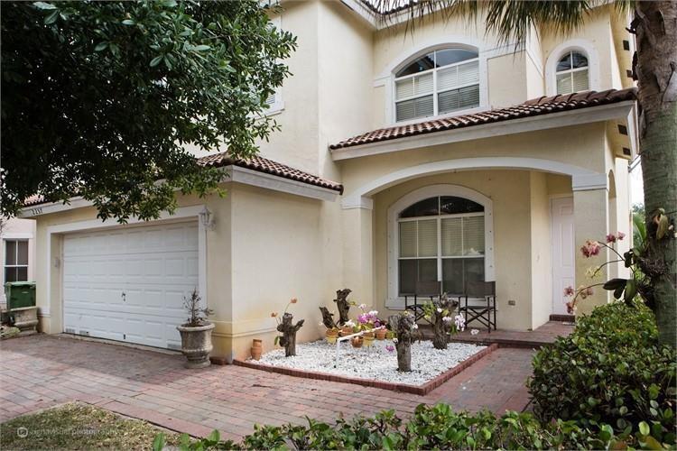 2257 NW 77th Terrace, Pembroke Pines, FL 33024 - Photo 3