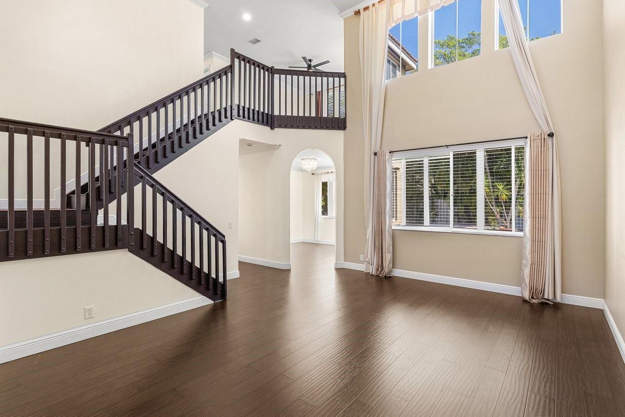 1325 Camellia Circle, Weston, FL 33326 - Photo 4