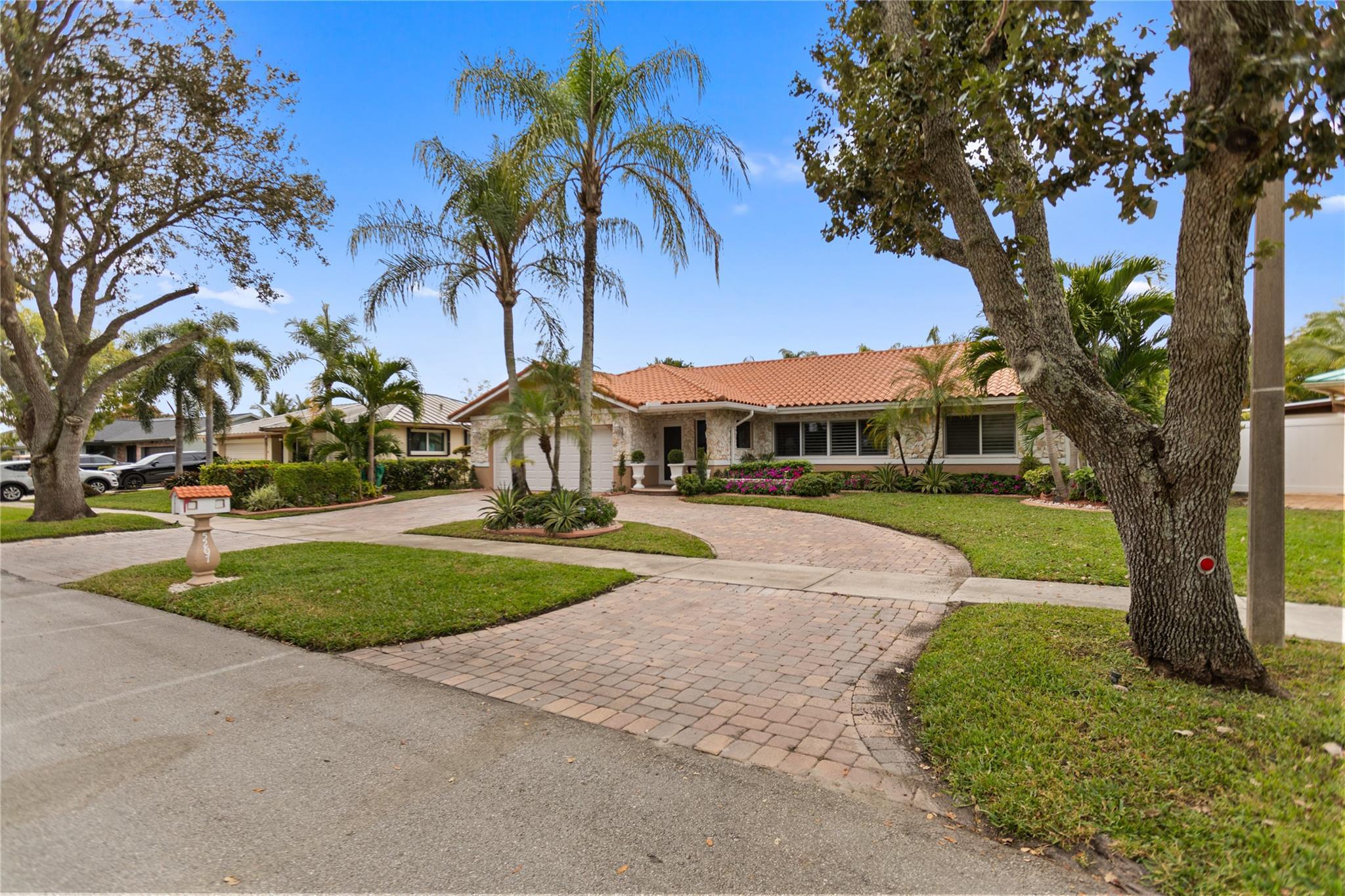 5207 SW 120th Avenue, Cooper City, FL 33330 - Photo 4