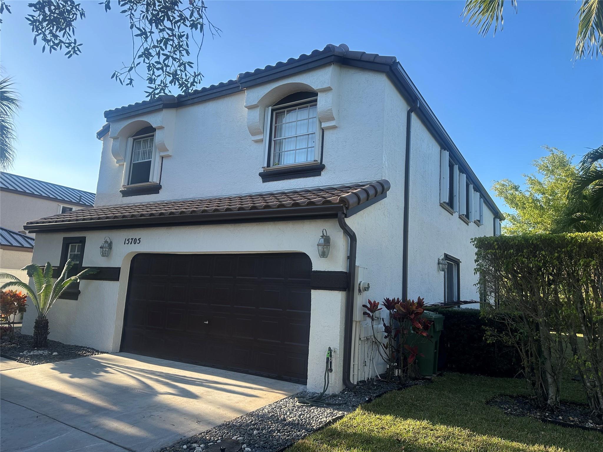 15705 NW 10th Street, Pembroke Pines, FL 33028 - Photo 2