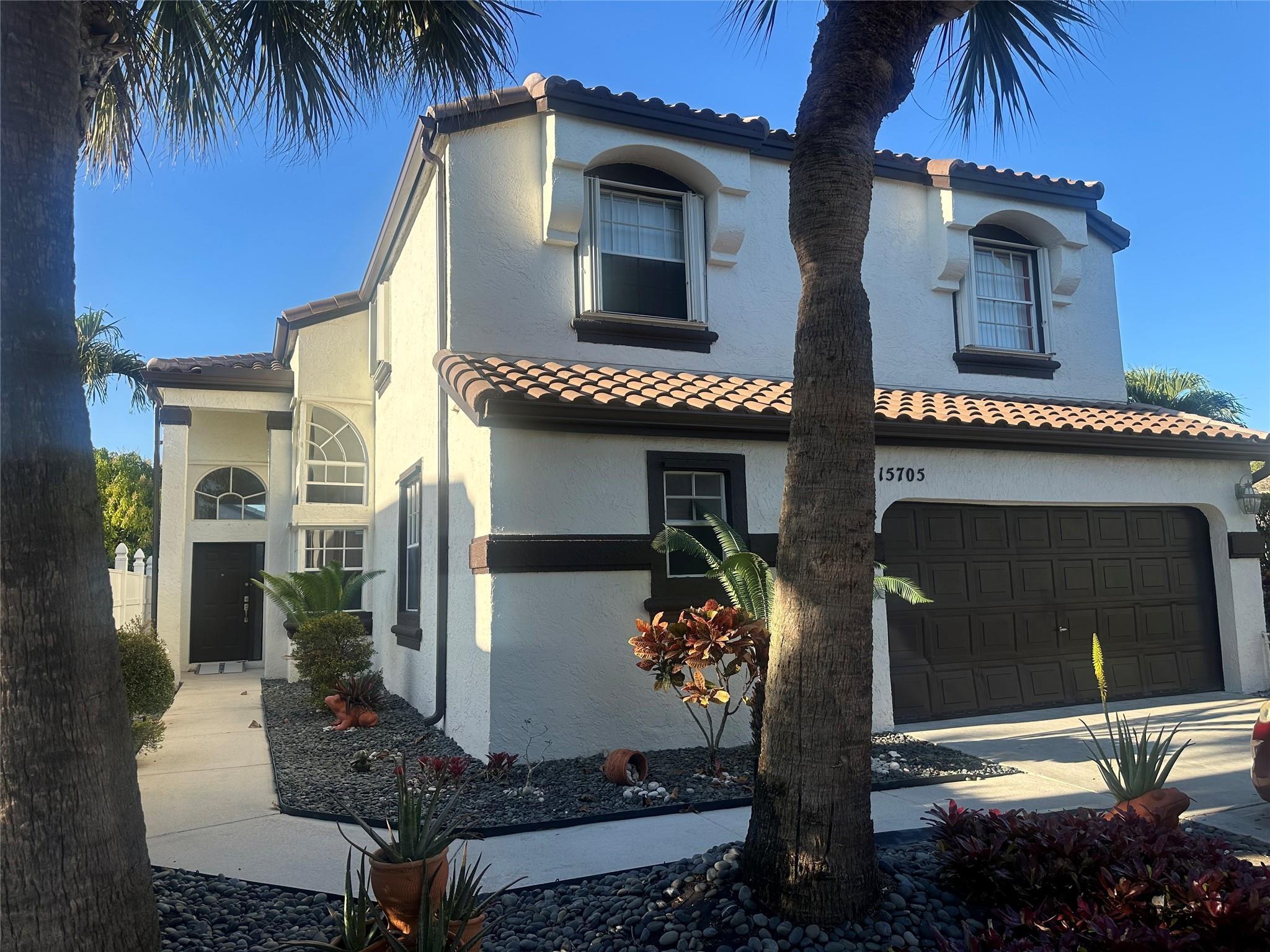 15705 NW 10th Street, Pembroke Pines, FL 33028 - Photo 5