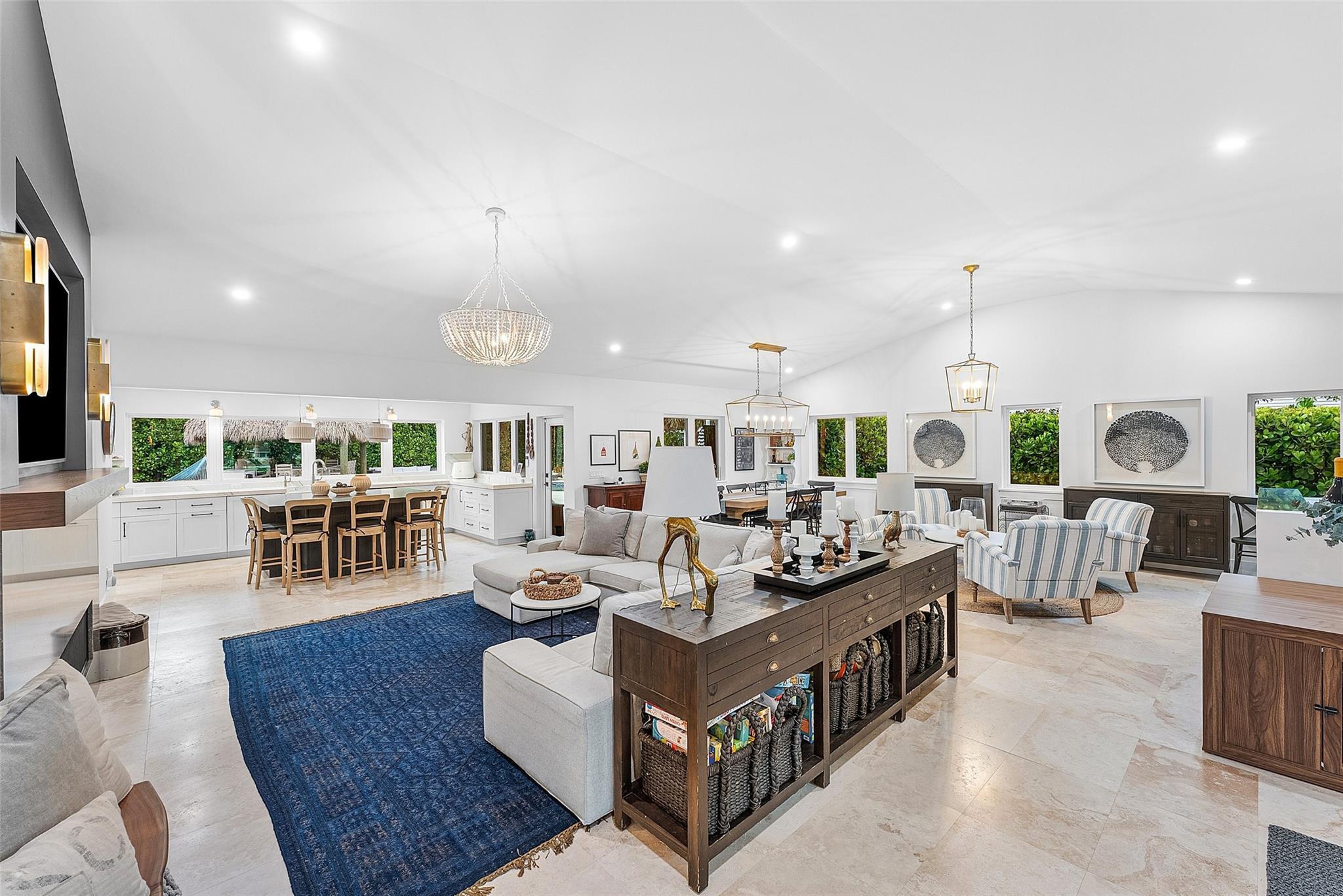 2421 NE 12th Street, Fort Lauderdale, FL 33304 - Photo 2