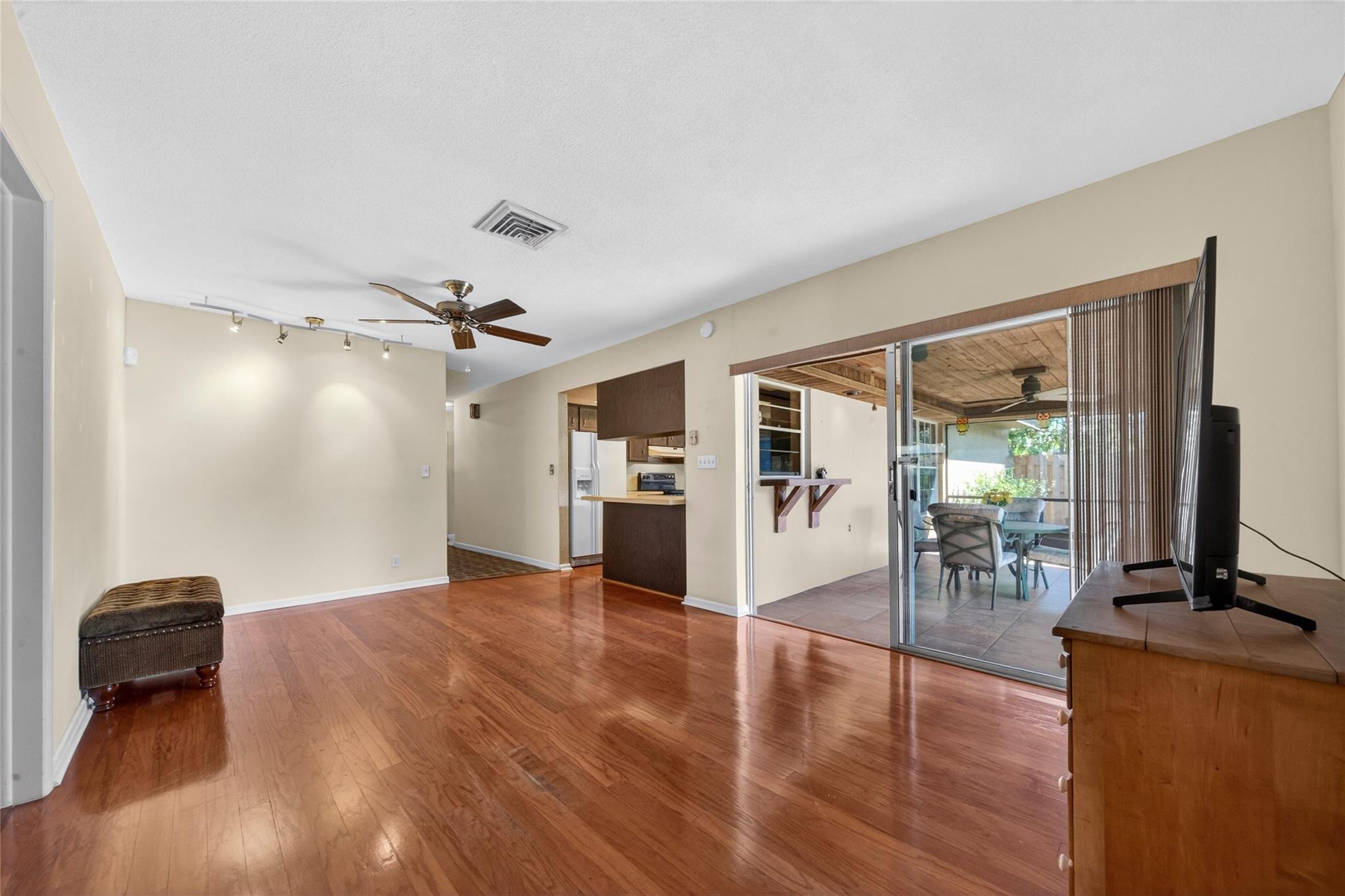 13630 SW 24th Street, Davie, FL 33325 - Photo 4