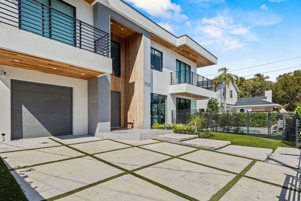 705 SW 8th Terrace, Fort Lauderdale, FL 33315 - Photo 3