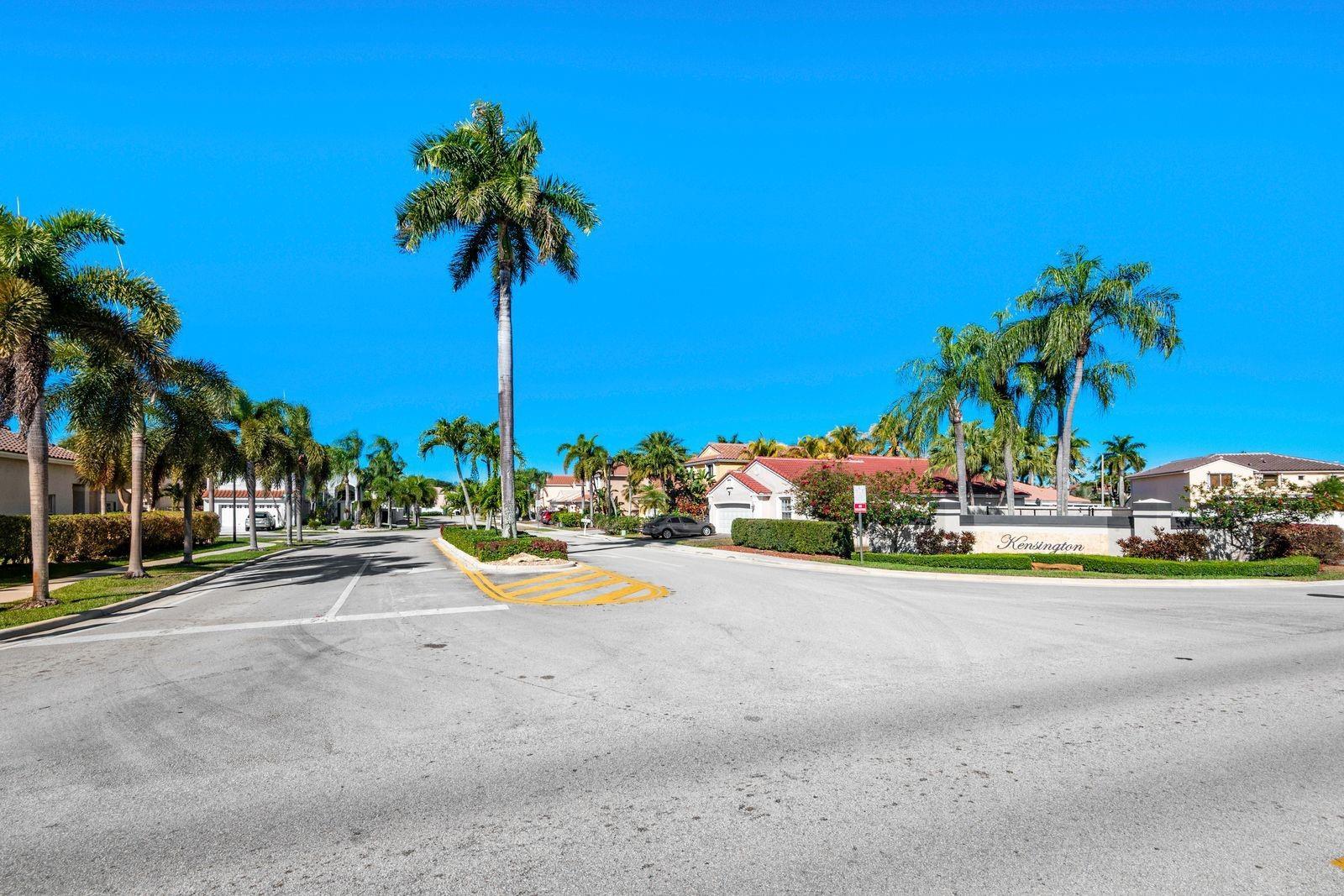 18921 NW 10 Street, Pembroke Pines, FL 33029 - Photo 2