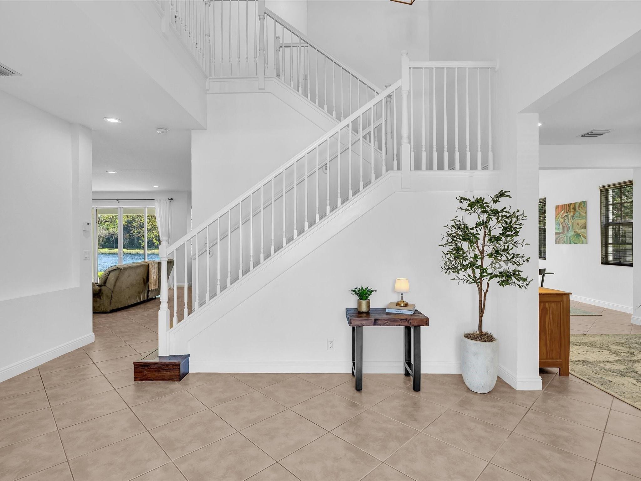 6806 Lakeside Circle, Davie, FL 33314 - Photo 3