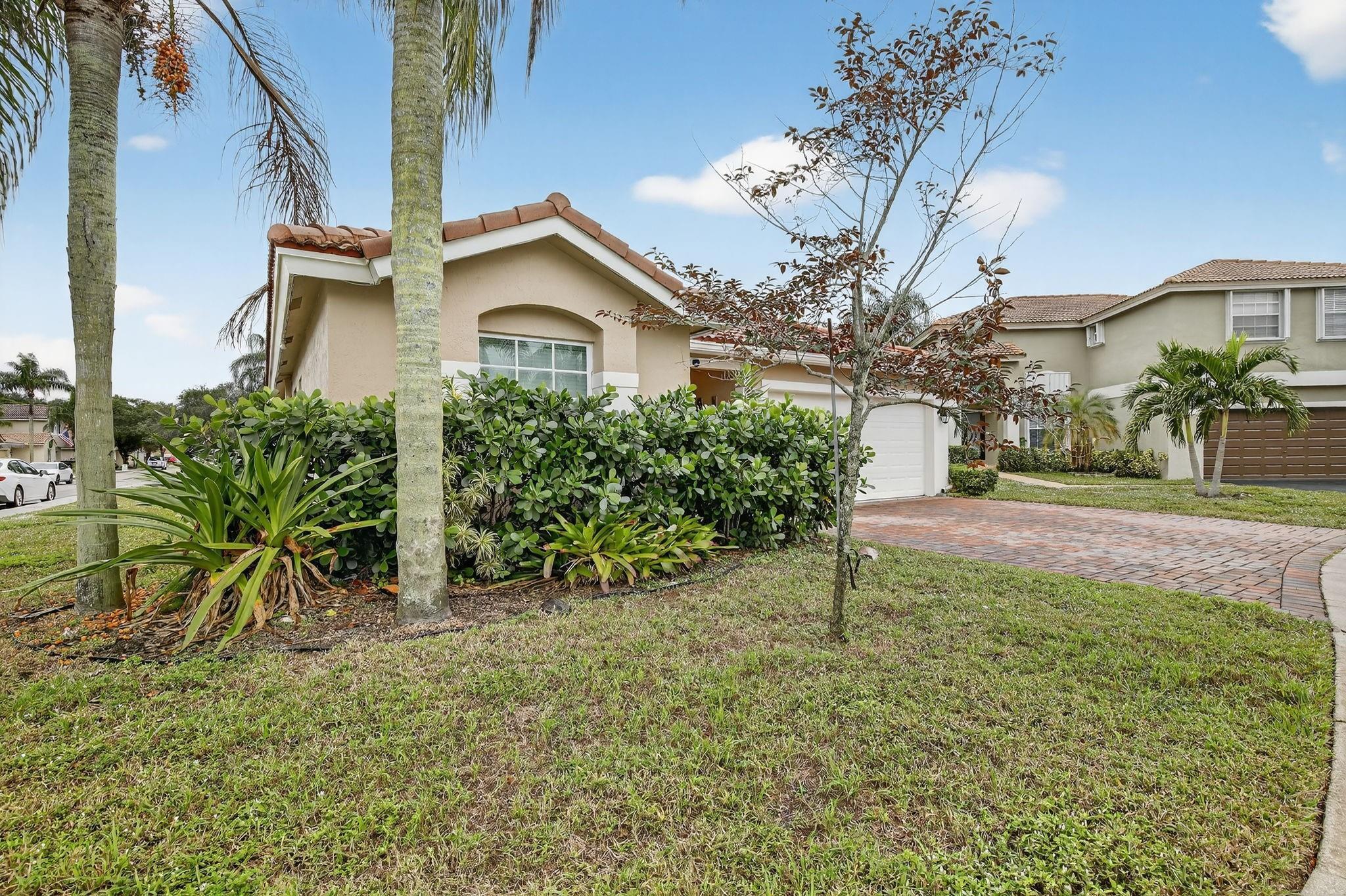 1051 NW 124th Terrace, Sunrise, FL 33323 - Photo 2