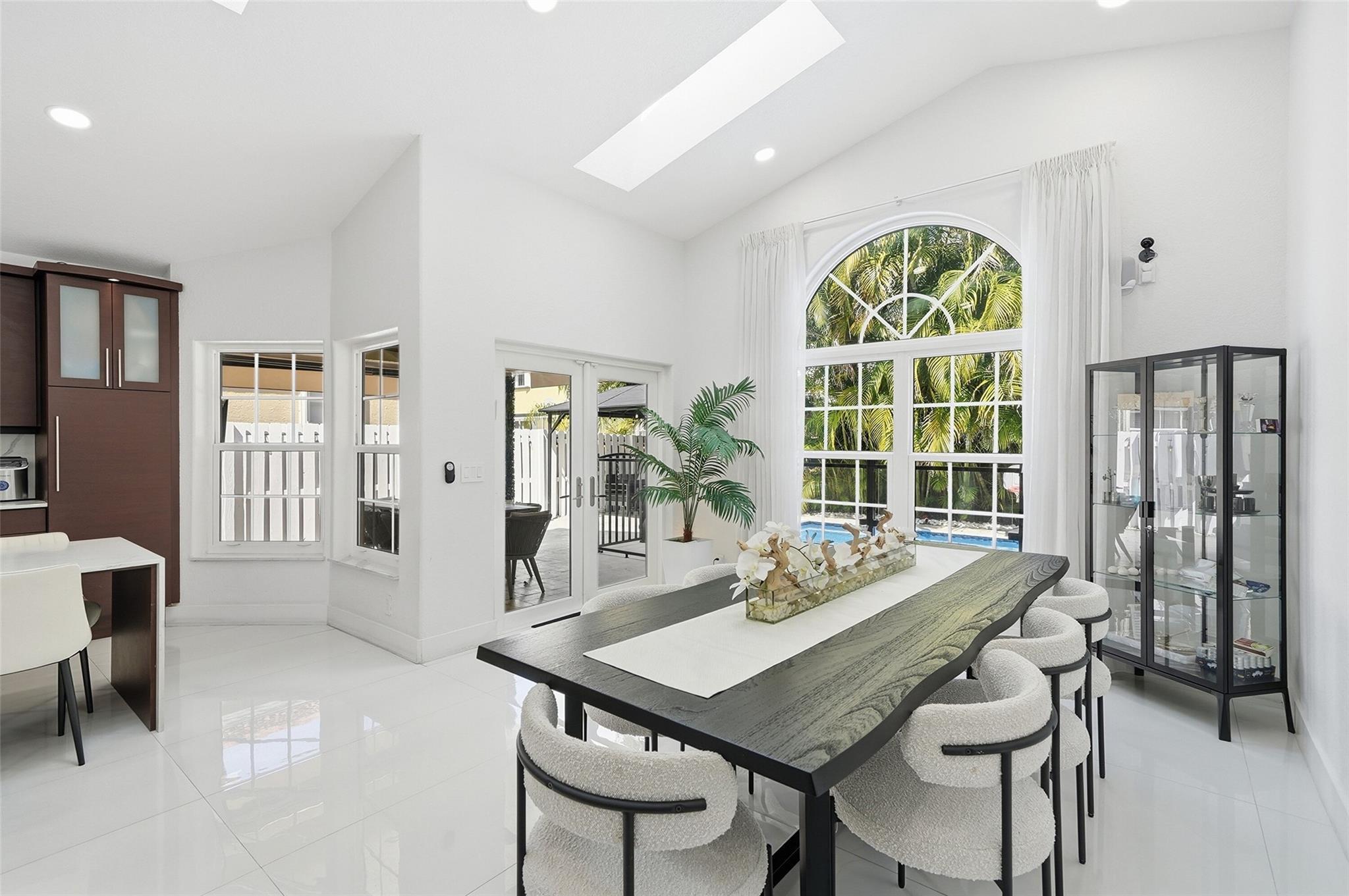 10311 Lima Street, Cooper City, FL 33026 - Photo 5