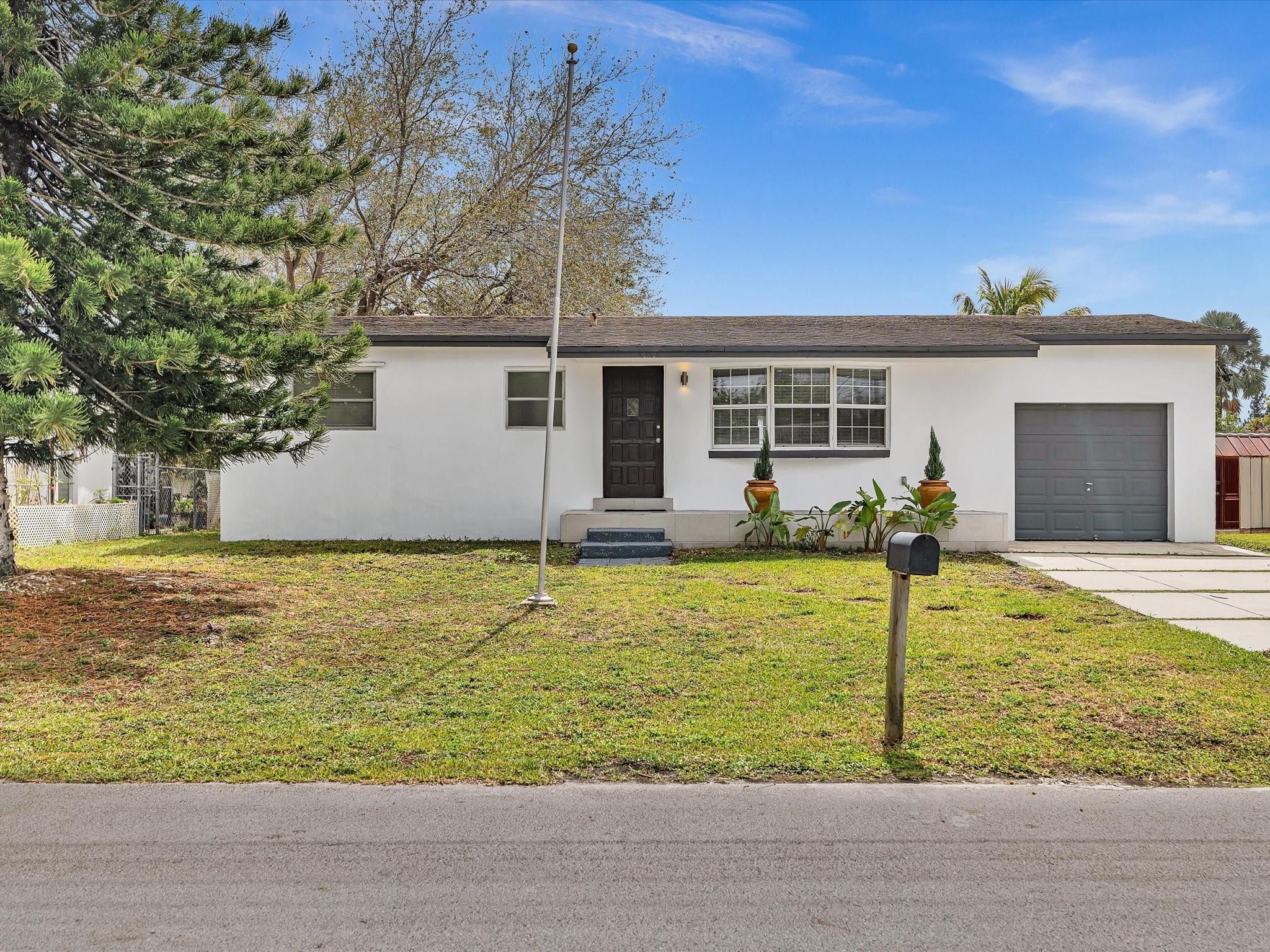 5710 SW 54th Court, Davie, FL 33314 - Photo 2