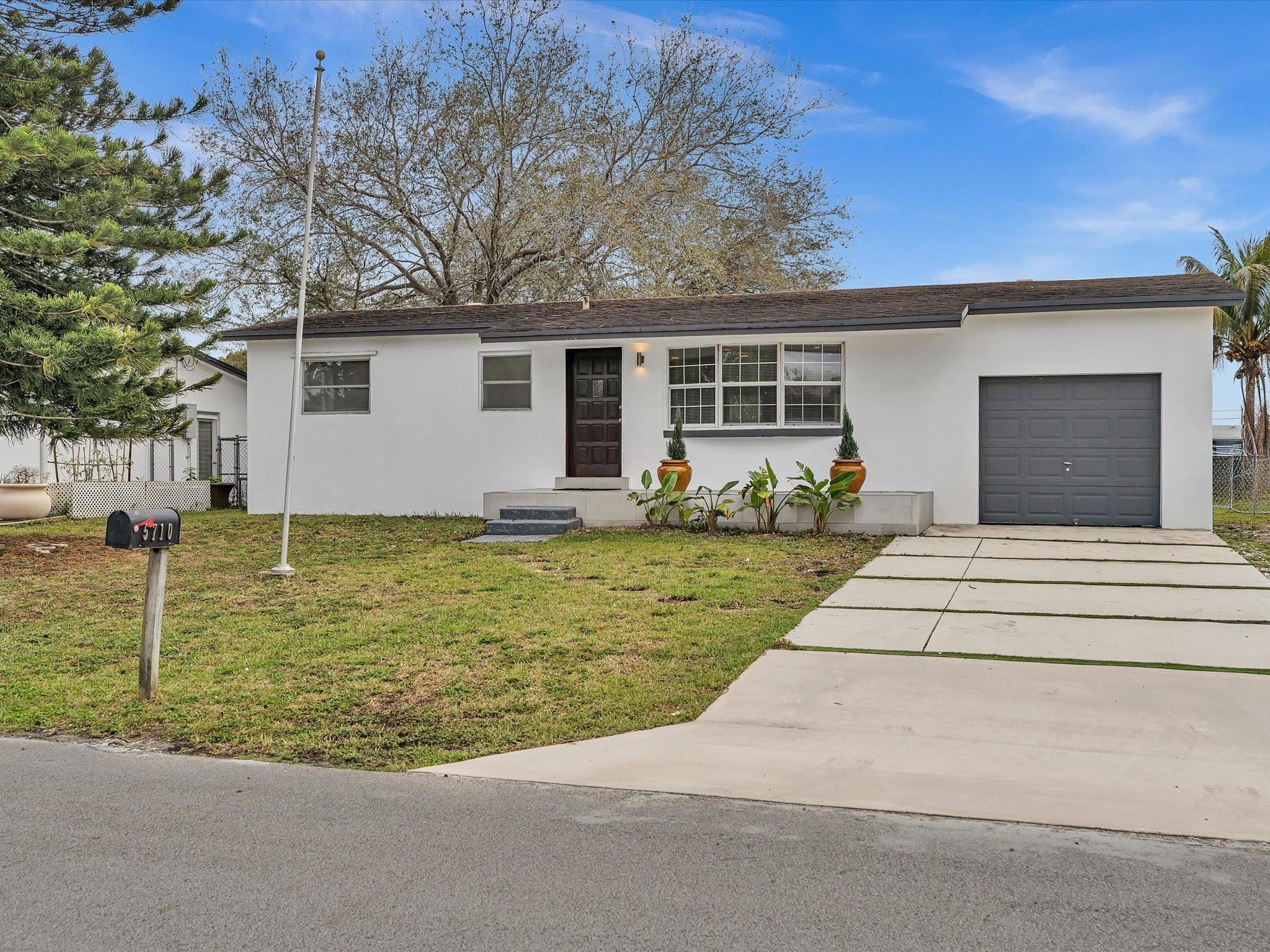 5710 SW 54th Court, Davie, FL 33314 - Photo 3