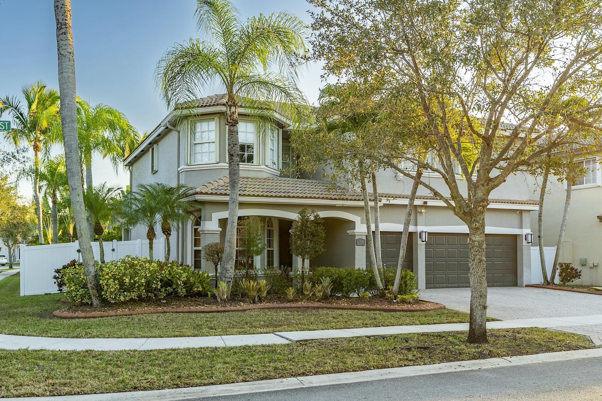 16138 SW 15th Street, Pembroke Pines, FL 33027 - Photo 3