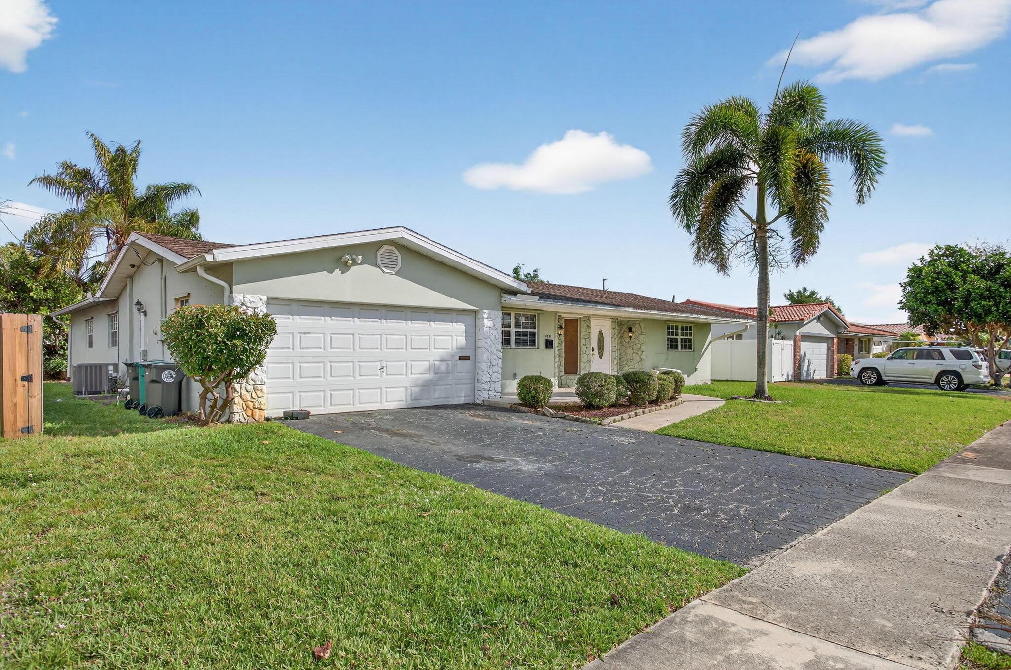 4451 NW 7th Street, Coconut Creek, FL 33066 - Photo 4