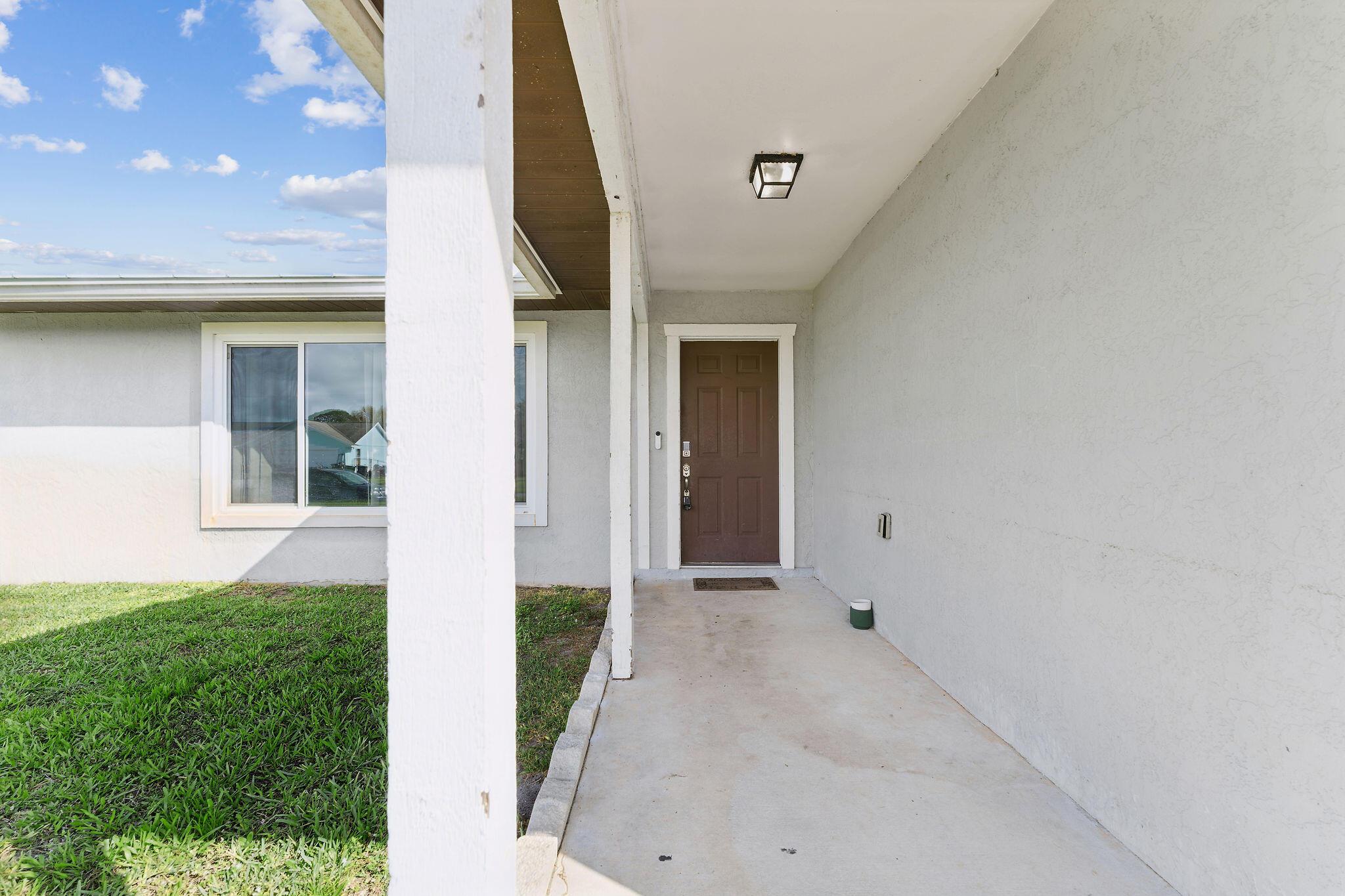 249 SE Todd Avenue, Port St. Lucie, FL 34953 - Photo 5