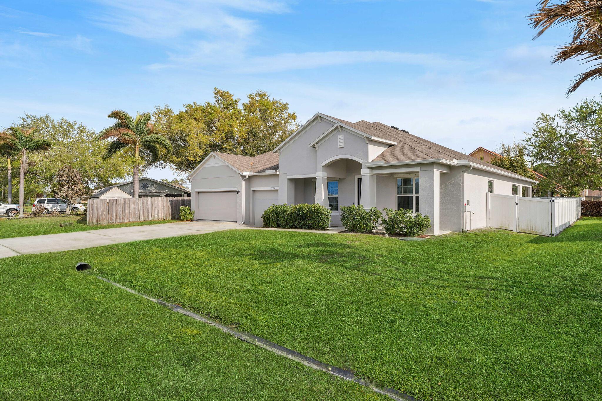 2586 SE Victory Avenue, Port St. Lucie, FL 34952 - Photo 3