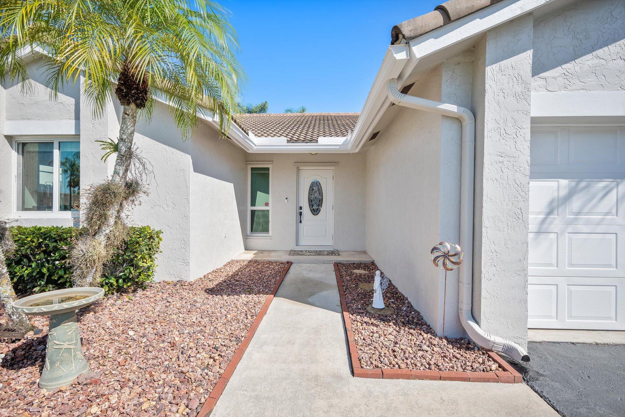 15541 Dover Court, Davie, FL 33331 - Photo 2