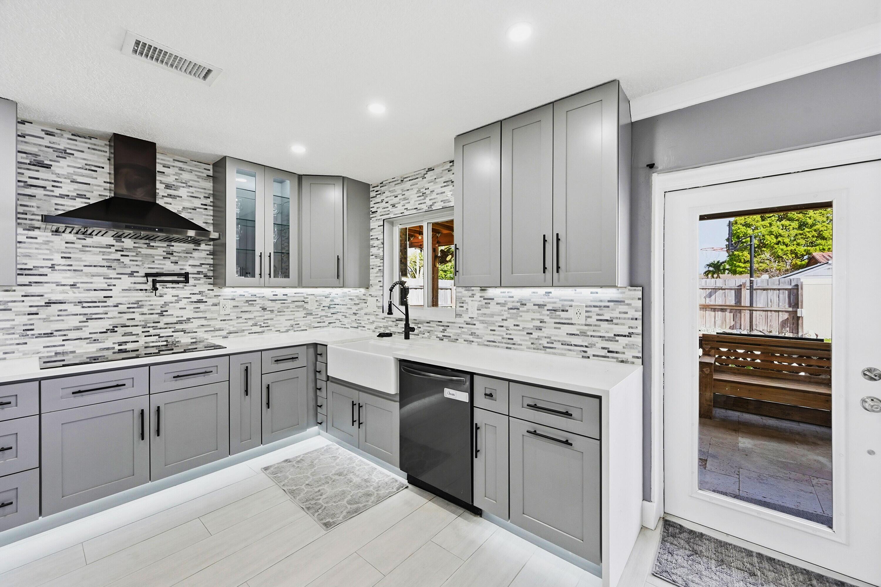 4001 NW 4th Court, Coconut Creek, FL 33066 - Photo 3