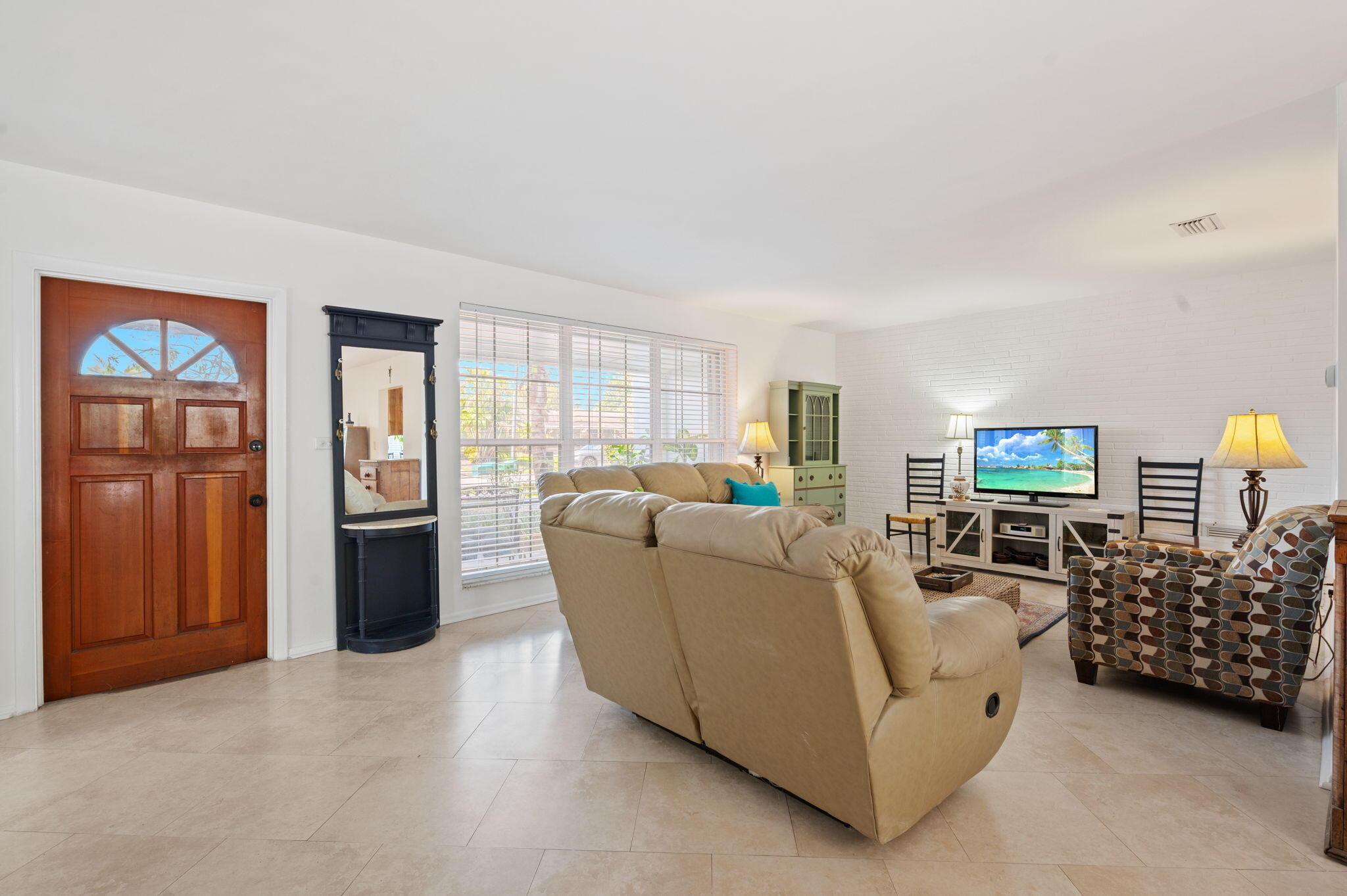 4954 SW 91st Avenue, Cooper City, FL 33328 - Photo 3