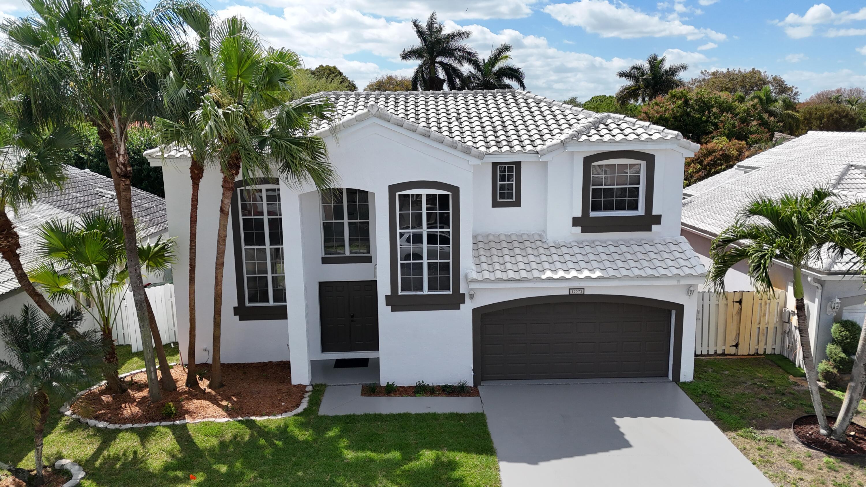 10372 SW 9th Lane, Pembroke Pines, FL 33025 - Photo 2