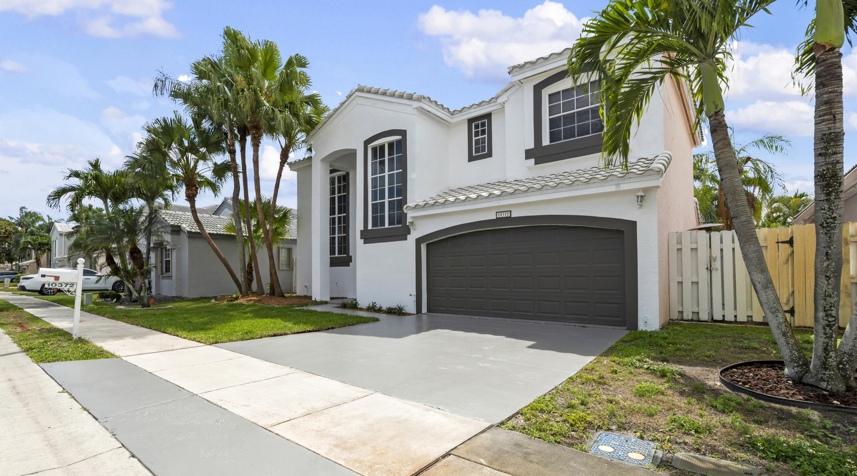 10372 SW 9th Lane, Pembroke Pines, FL 33025 - Photo 5