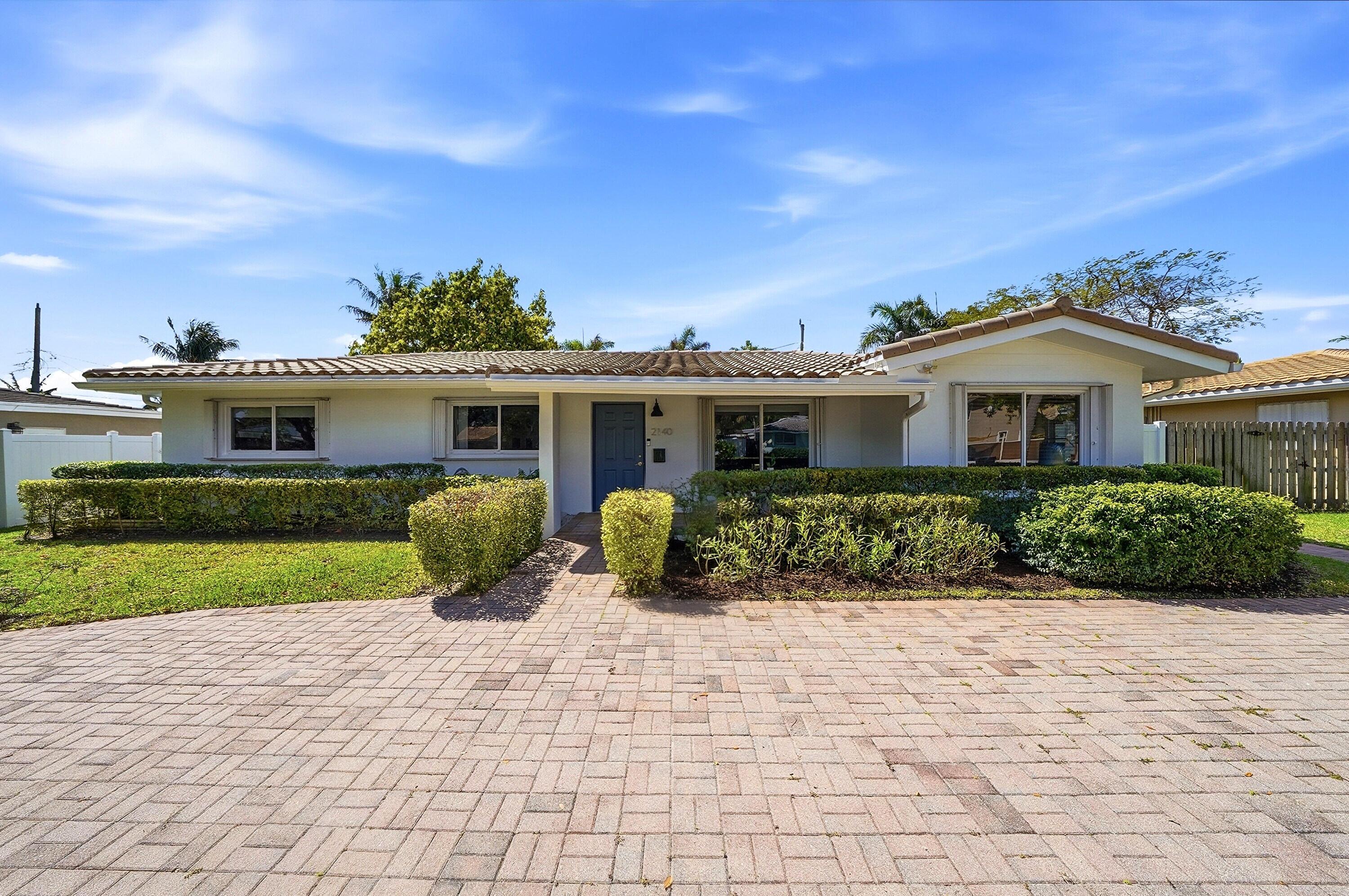 2140 NE 52nd Court, Fort Lauderdale, FL 33308 - Photo 2