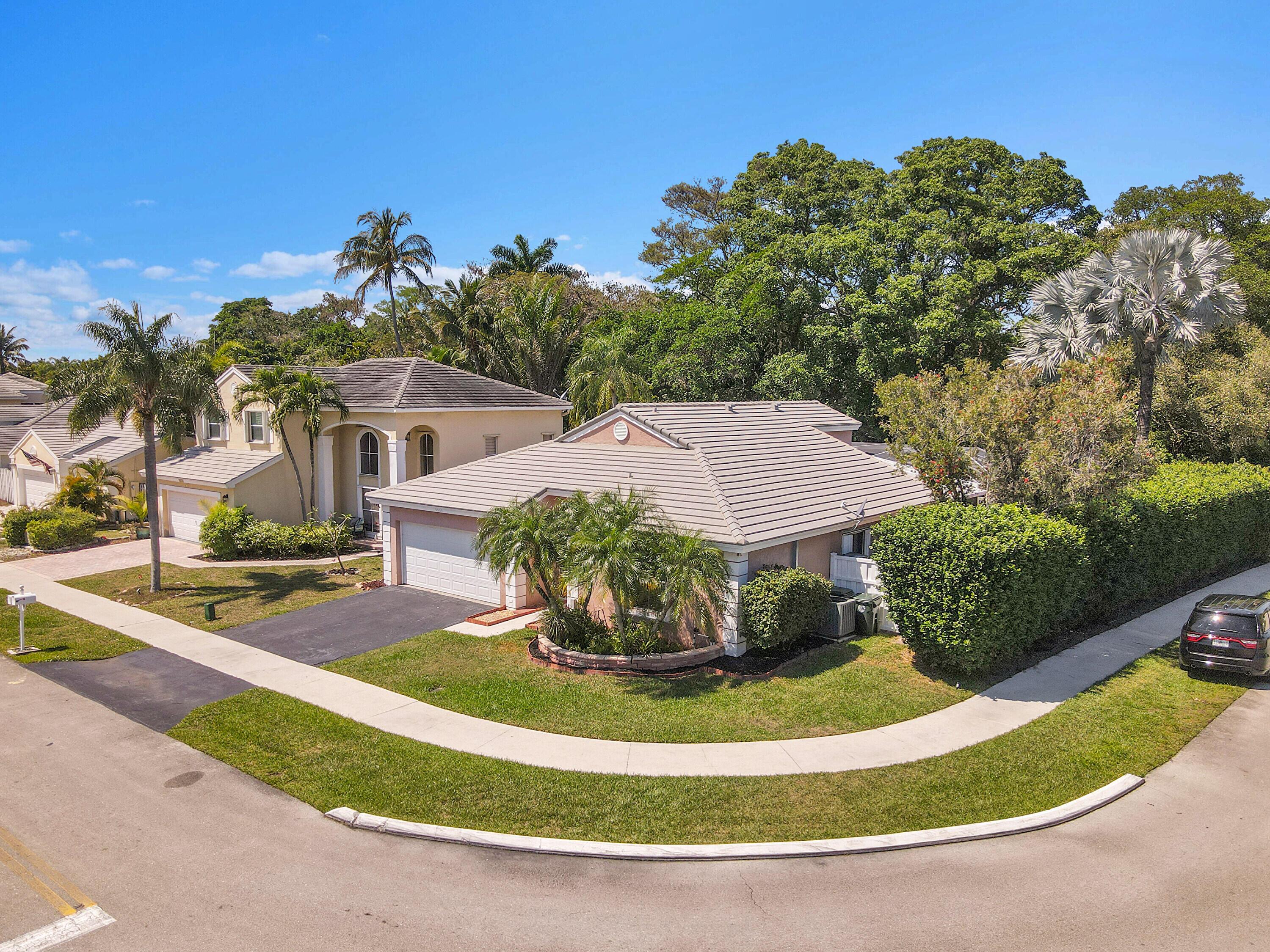 5303 NW 53rd Street, Coconut Creek, FL 33073 - Photo 2