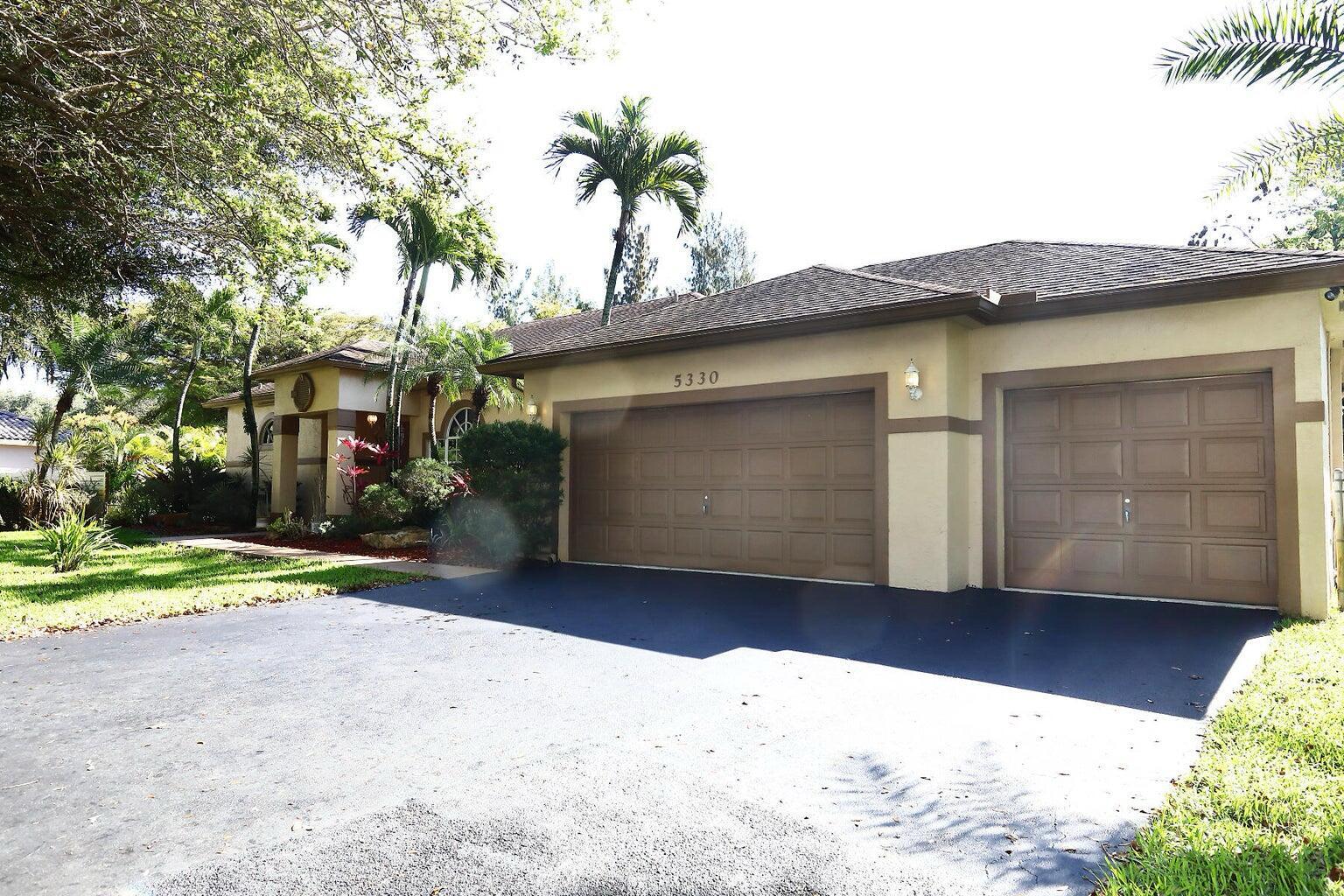 5330 SW 199 Avenue, Pembroke Pines, FL 33332 - Photo 3