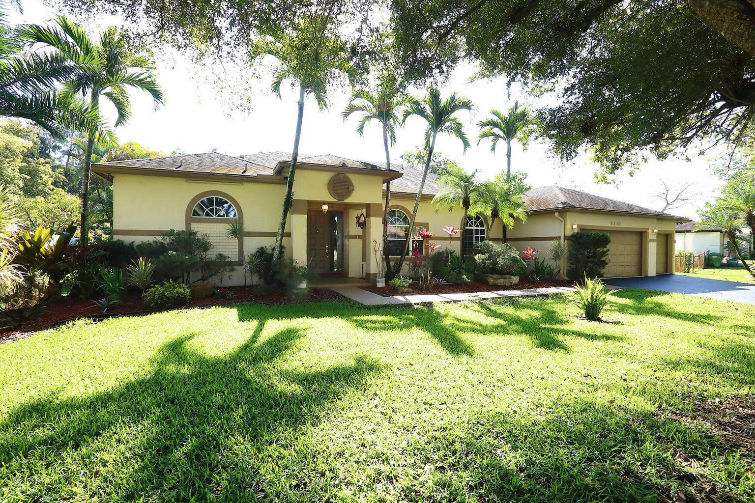 5330 SW 199 Avenue, Pembroke Pines, FL 33332 - Photo 5