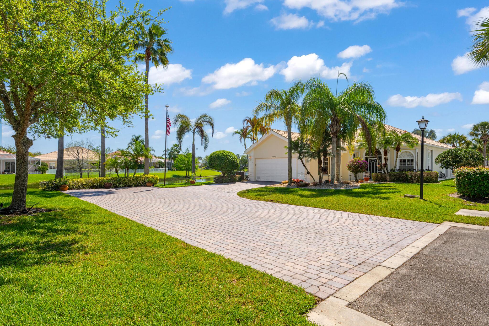 10907 SW Candlewood Road, Port St. Lucie, FL 34987 - Photo 5