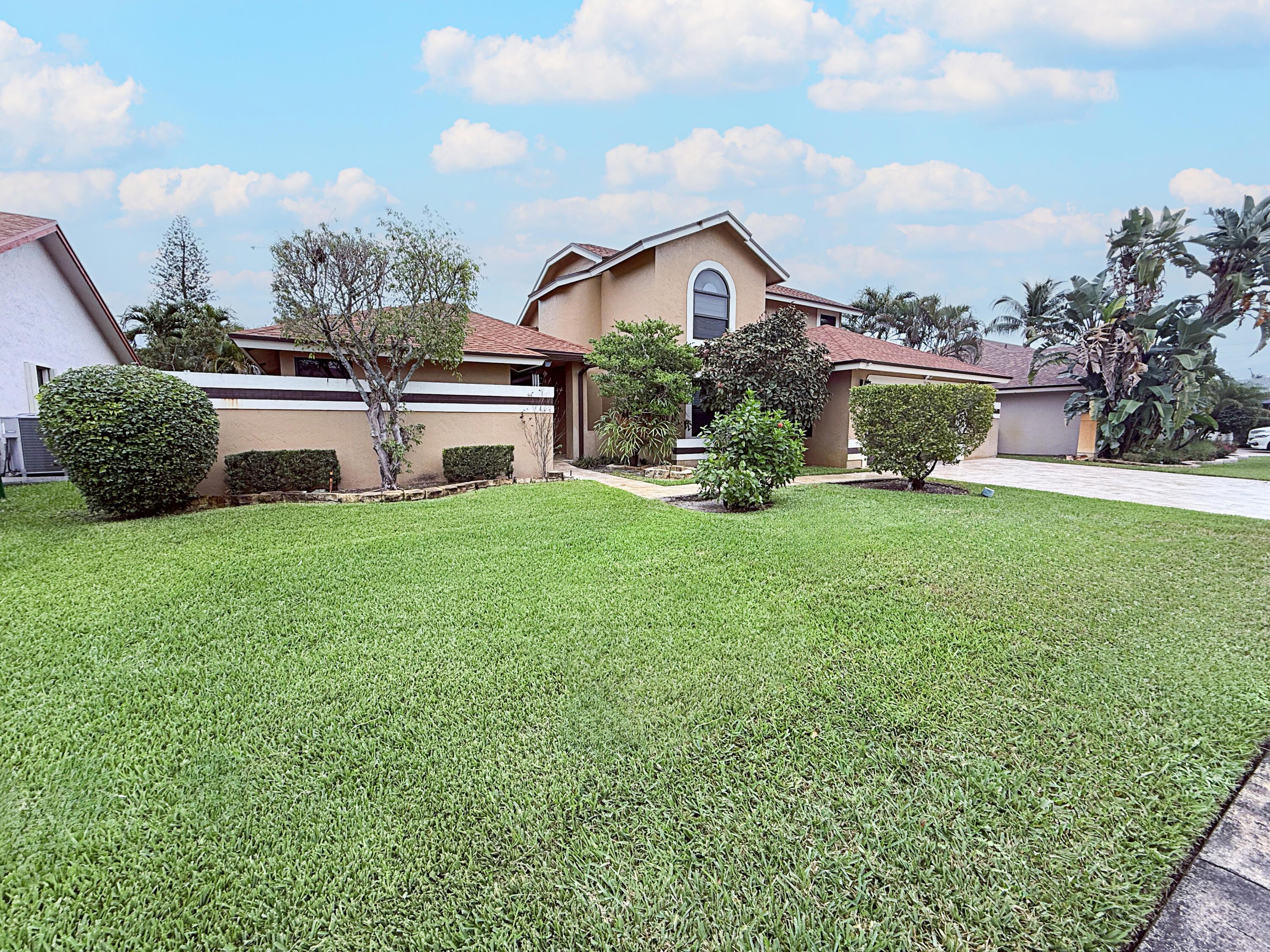 8725 SW 56th Place, Cooper City, FL 33328 - Photo 3