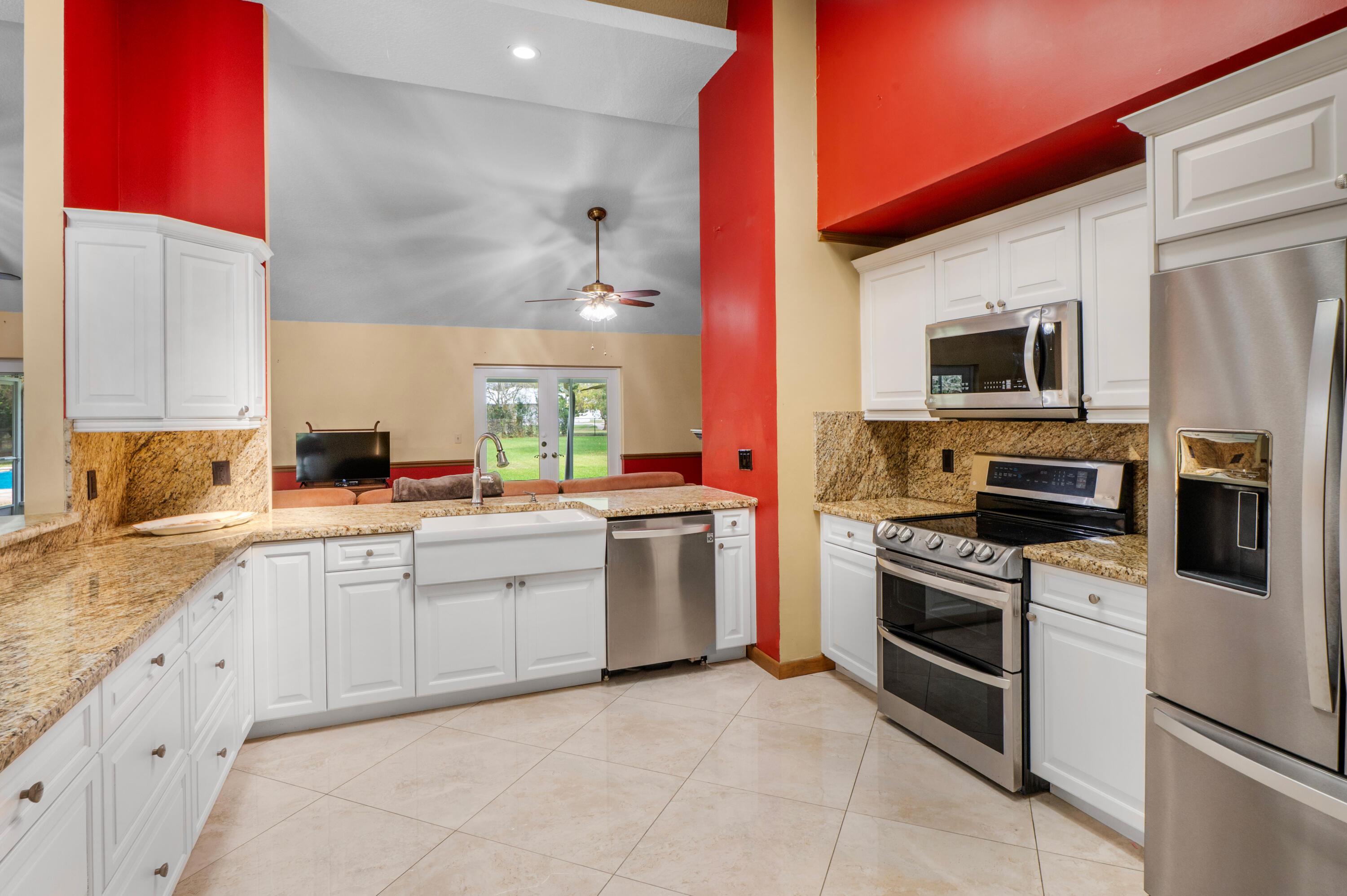 14035 SW 20th Street, Davie, FL 33325 - Photo 4