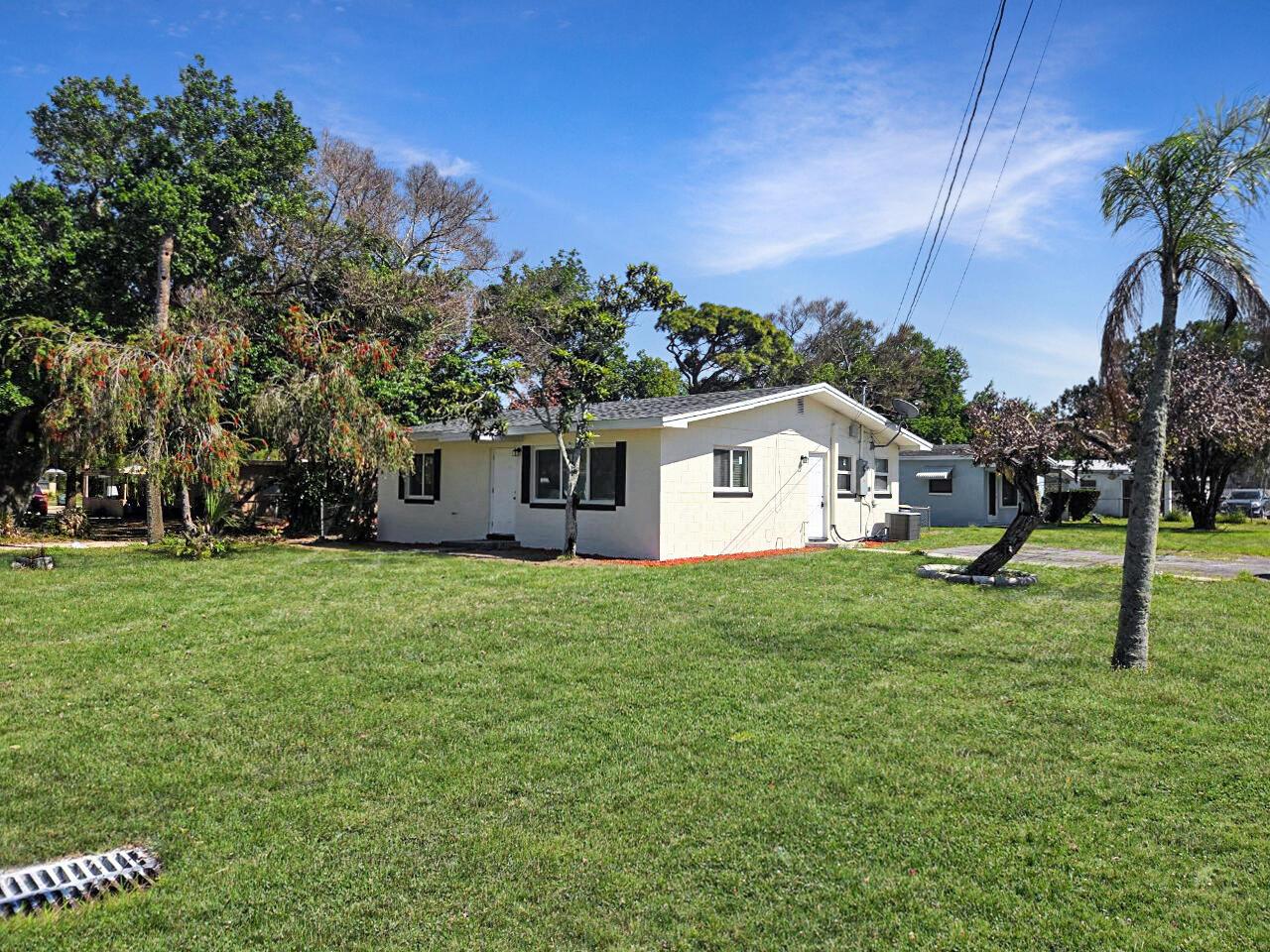 1405 Citrus Avenue, Fort Pierce, FL 34950 - Photo 3