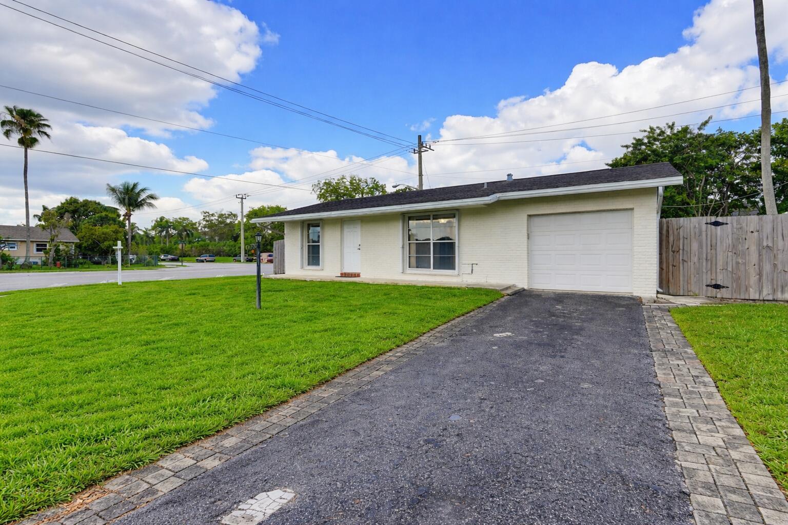 22229 SW 65th Terrace, Boca Raton, FL 33428 - Photo 2