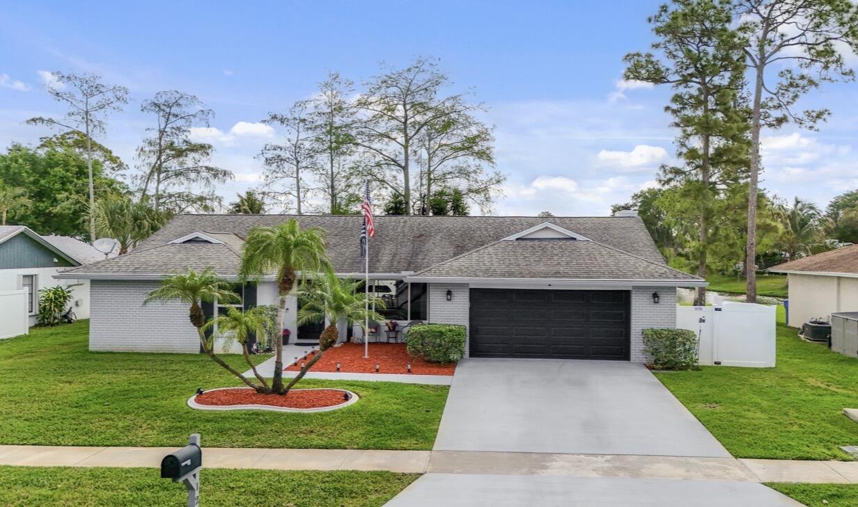 125 Parkwood Drive, Royal Palm Beach, FL 33411 - Photo 3