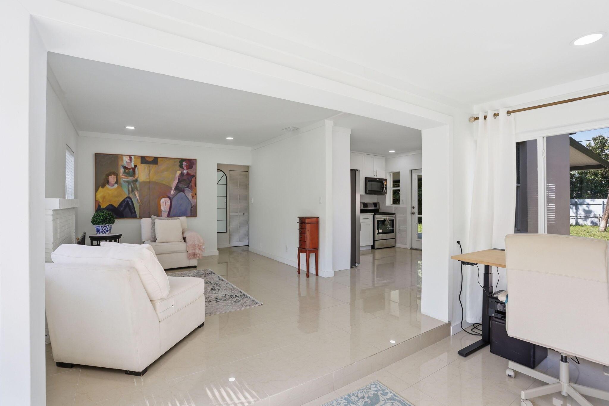 139 SW 21st Way, Fort Lauderdale, FL 33312 - Photo 4