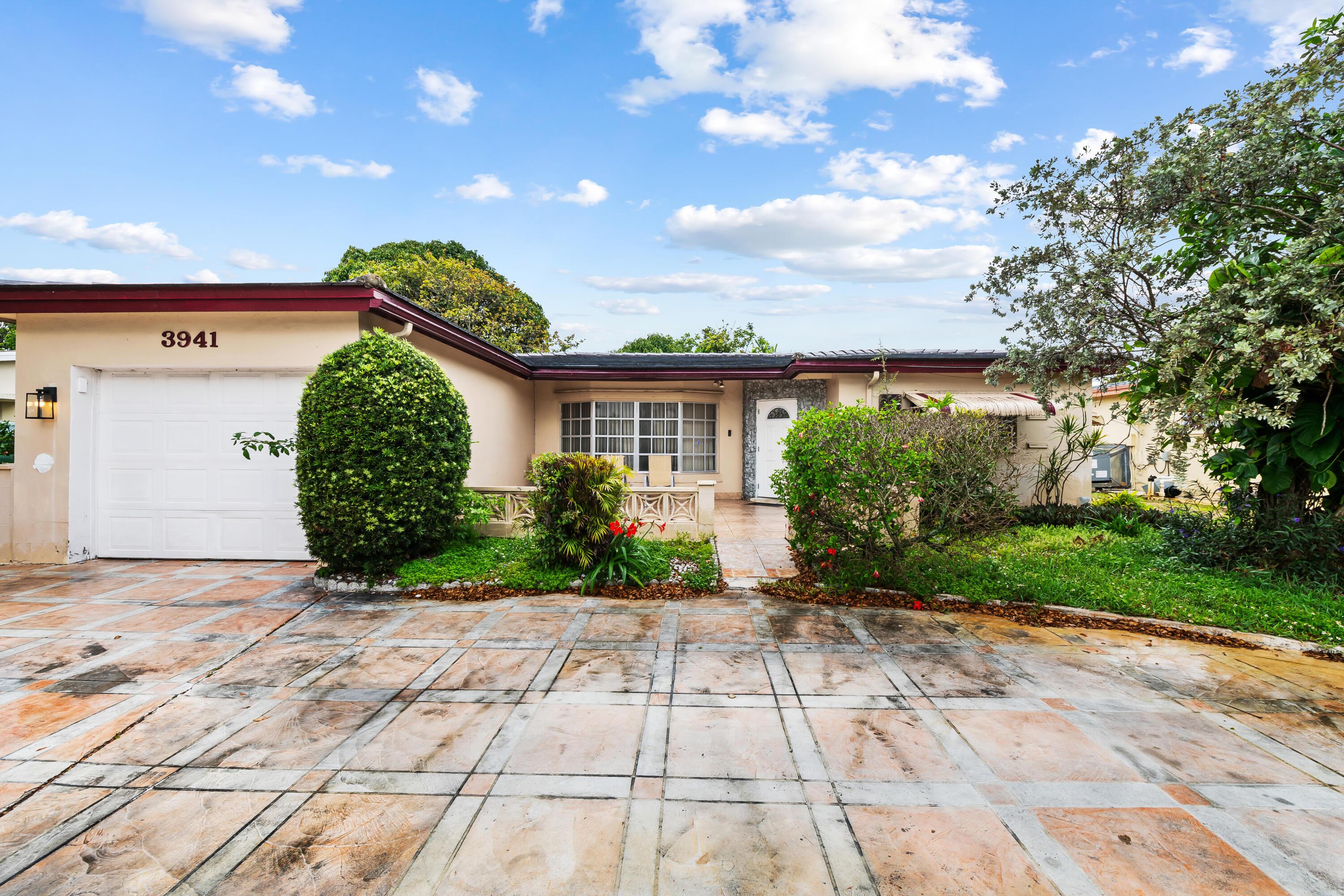 3941 NW 46th Avenue, Fort Lauderdale, FL 33319 - Photo 2