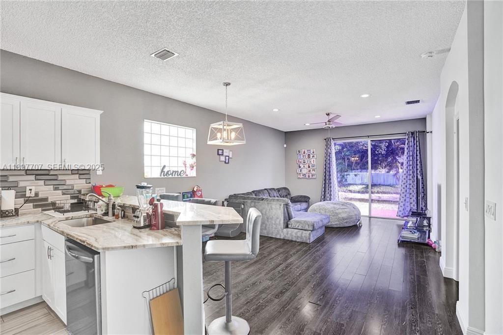 4824 NW 19th Street, Coconut Creek, FL 33063 - Photo 5