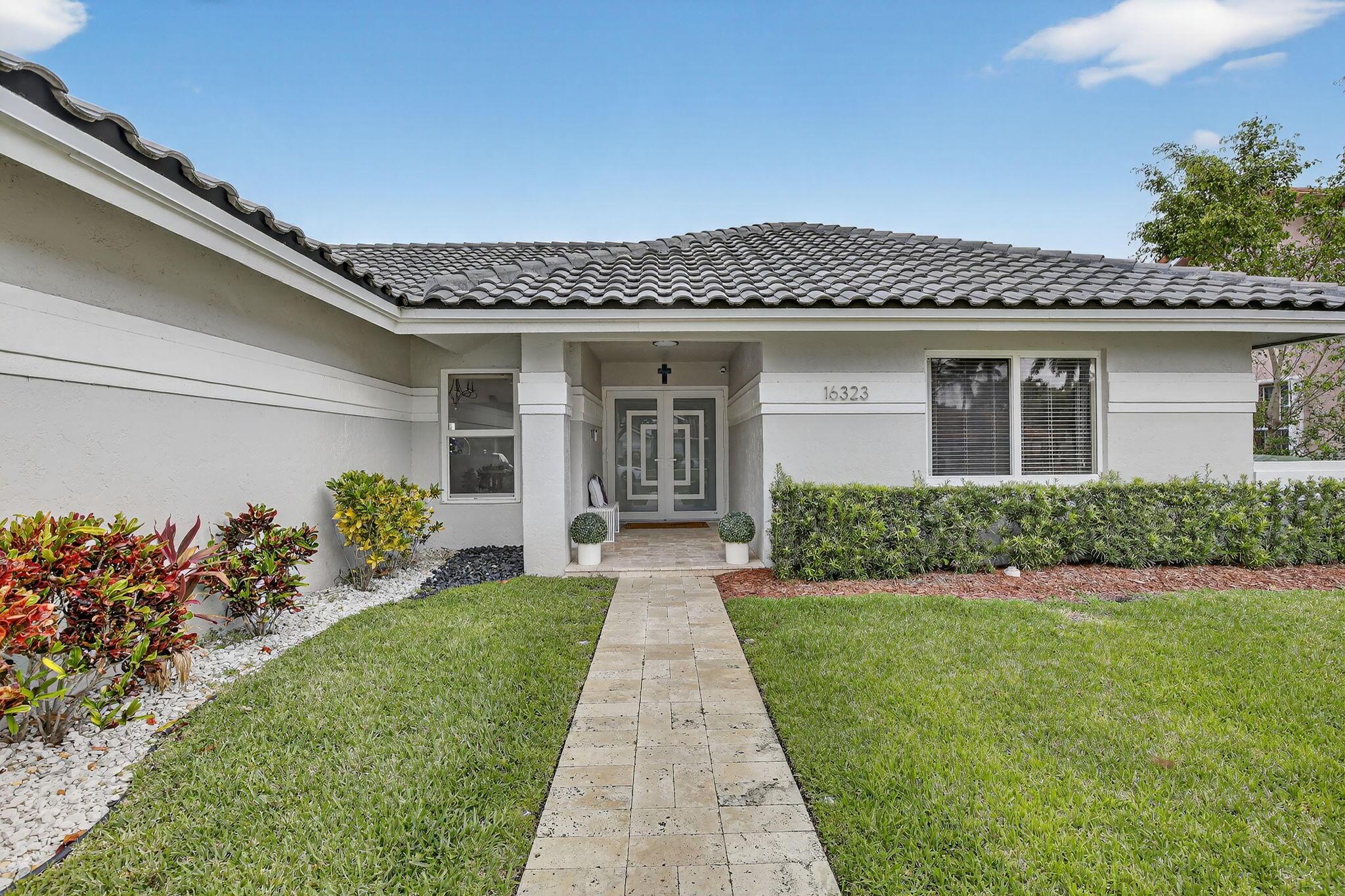 16323 NW 5th Street, Pembroke Pines, FL 33028 - Photo 4