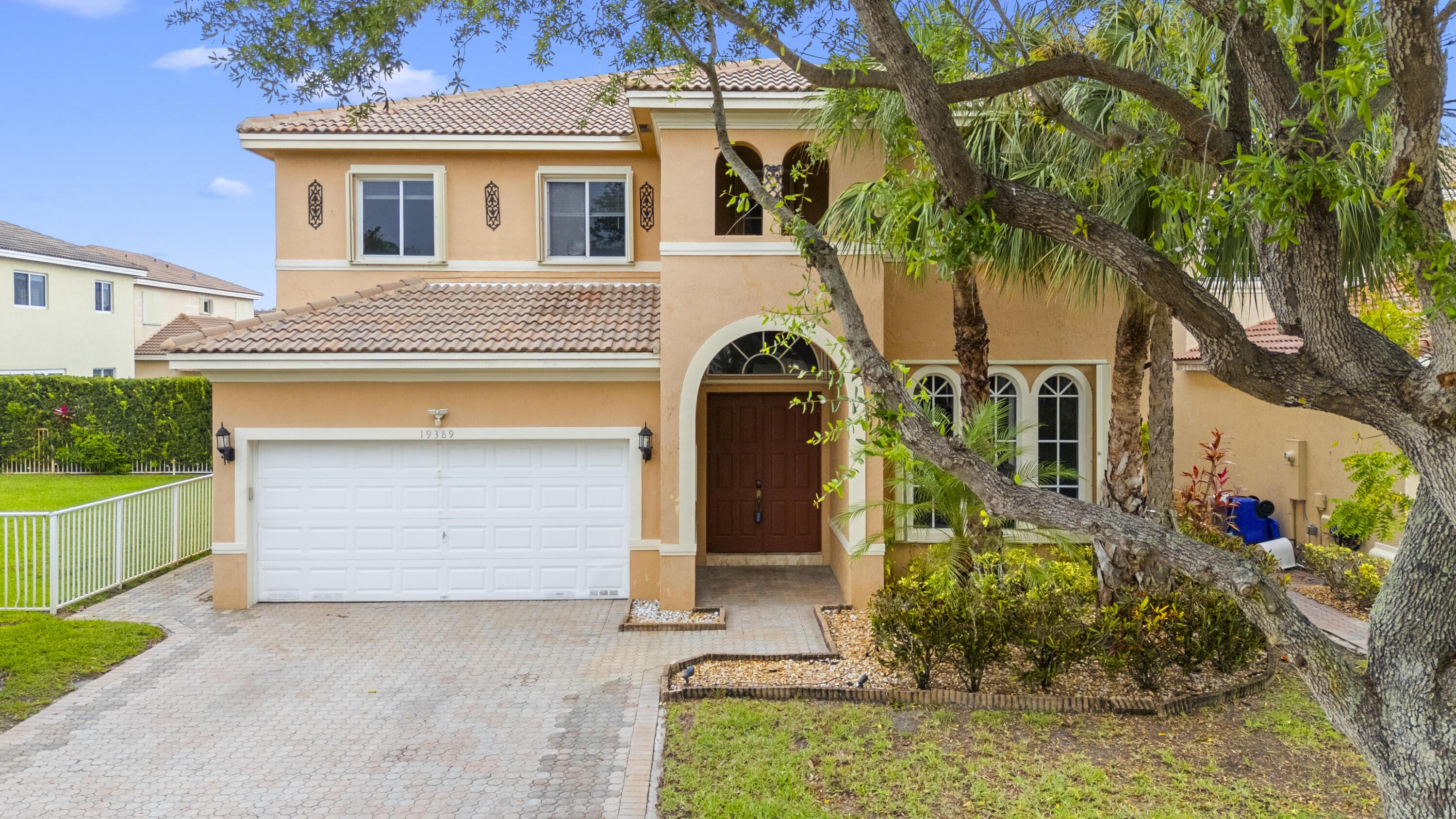 19389 SW 64th Street, Pembroke Pines, FL 33332, Pembroke Pines