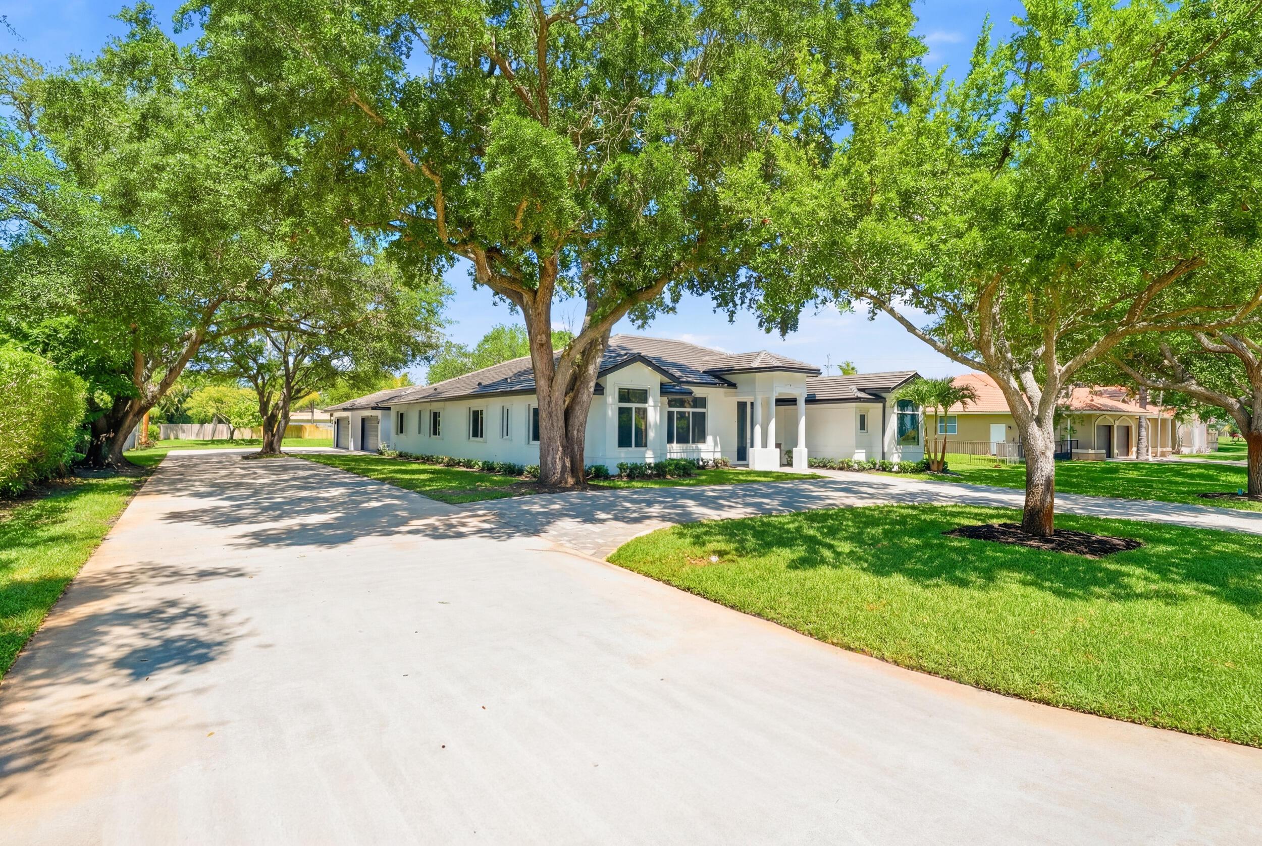 13091 SW 16th Court, Davie, FL 33325 - Photo 3