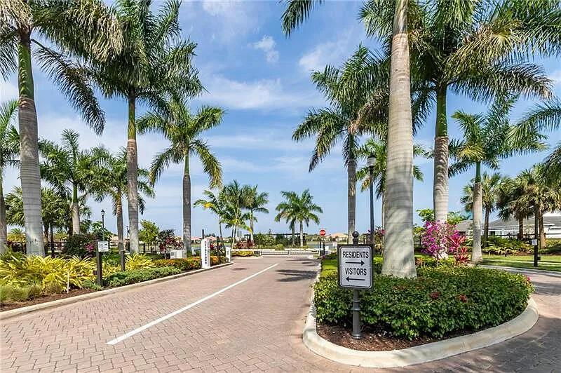 5716 S Sterling Ranch, Davie, FL 33314 - Photo 4