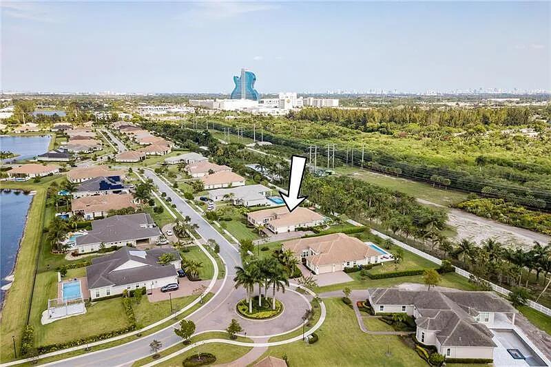 5716 S Sterling Ranch, Davie, FL 33314 - Photo 5