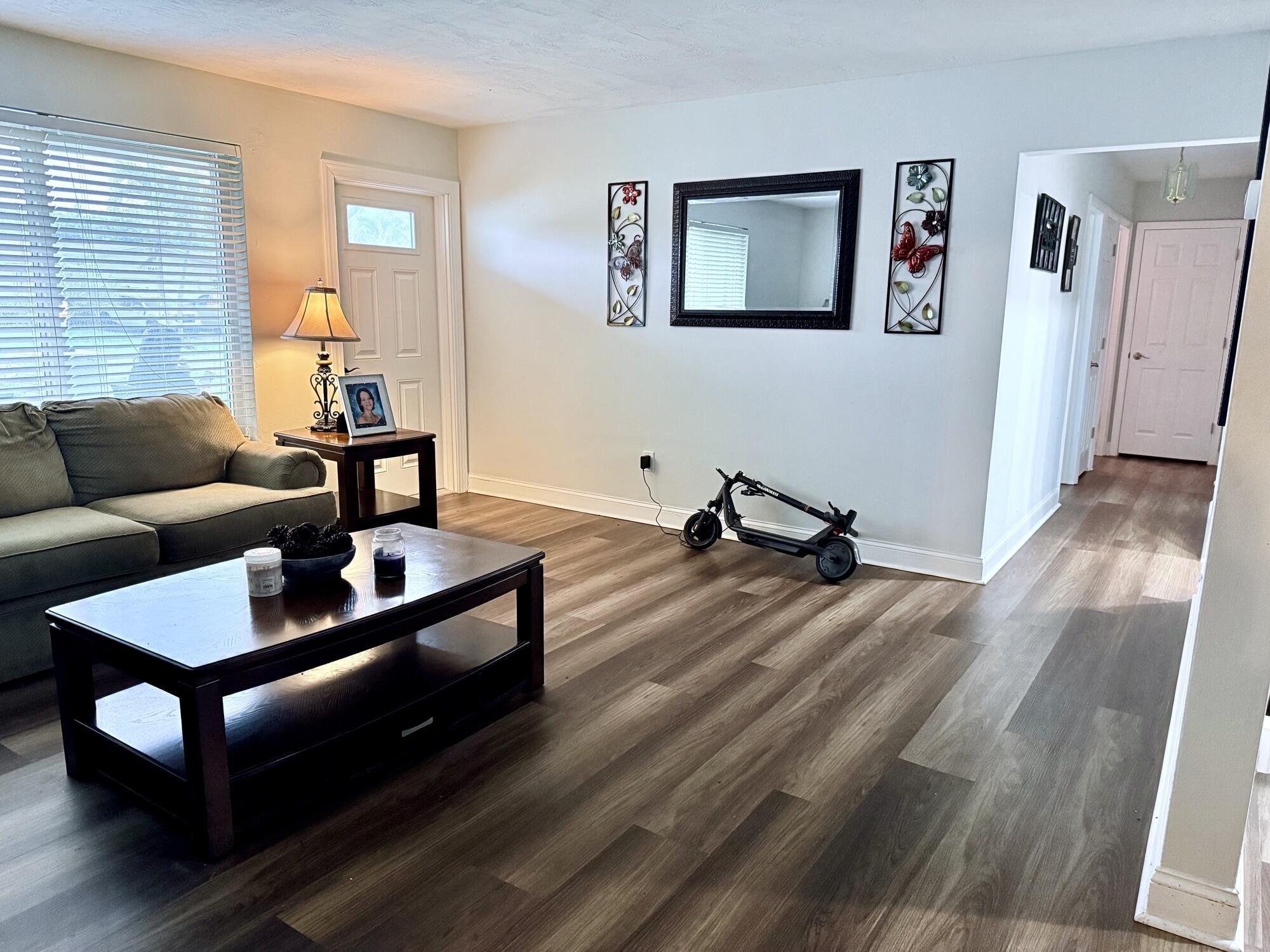 10900 NW 18th Place, Pembroke Pines, FL 33026 - Photo 2